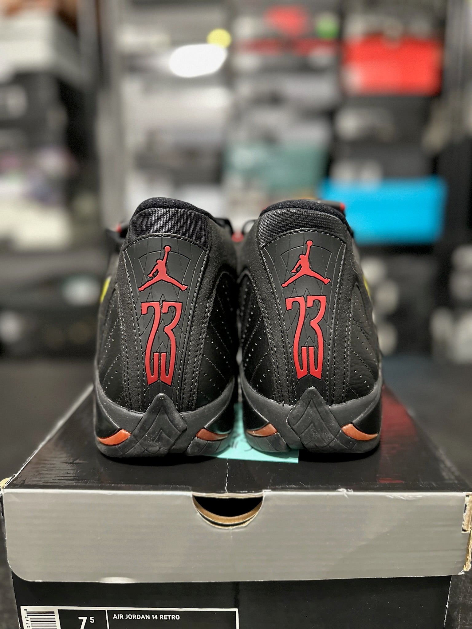 Size 7.5 - J14 Last Shot (2011)