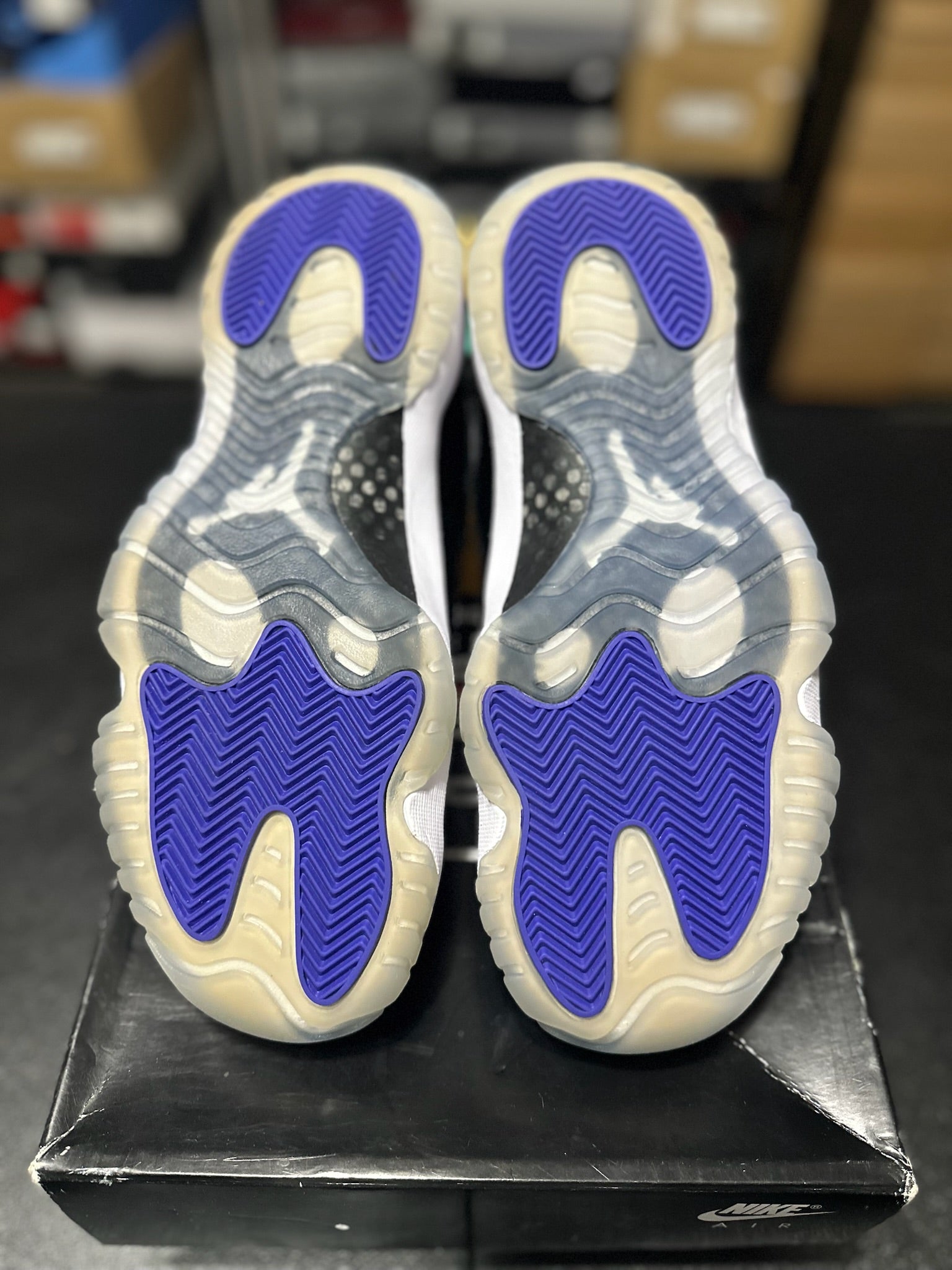 Size 8 - J11 Concord