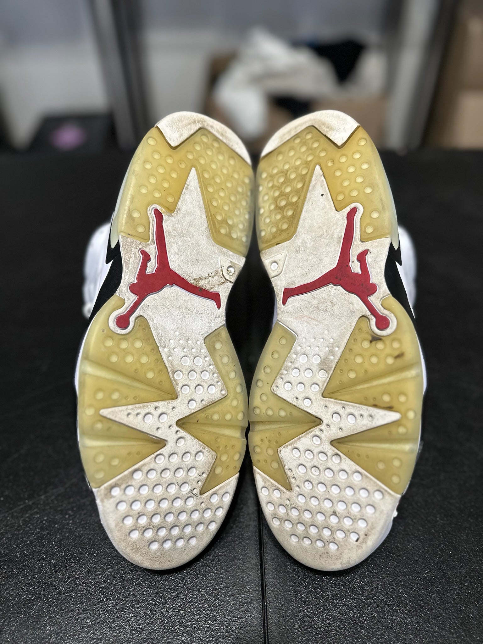 Size 10 - J6 Carmine