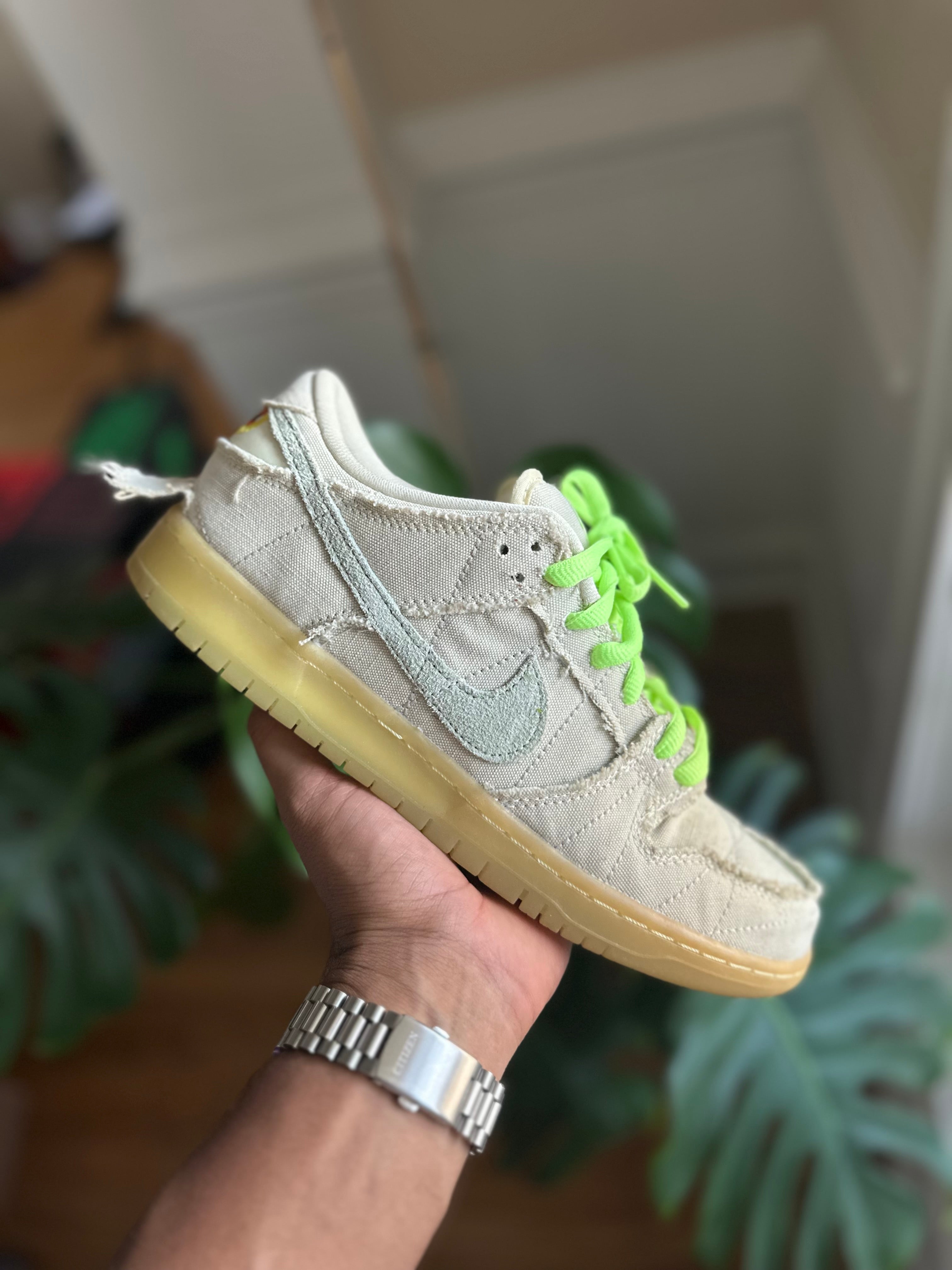 Size 9.5 - dunk low mummy