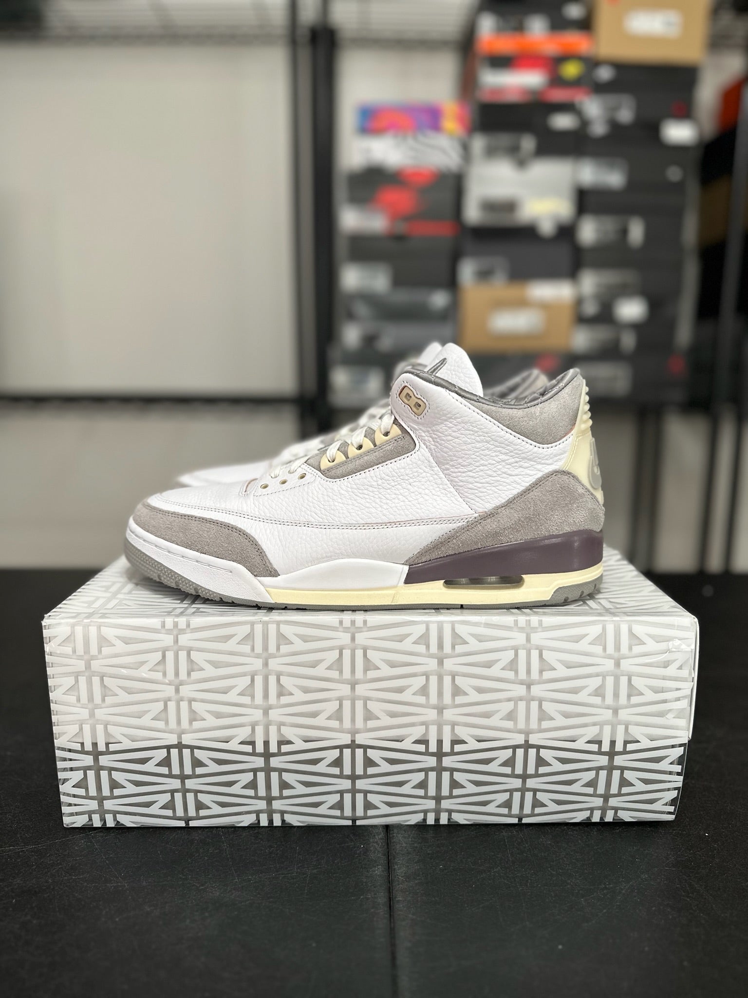 Size 13 - (14.5W) J3 A Ma Maniere