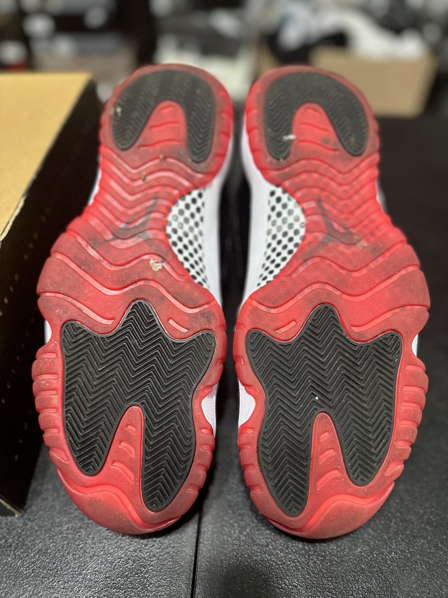 Size 13 - J11 Playoffs Bred