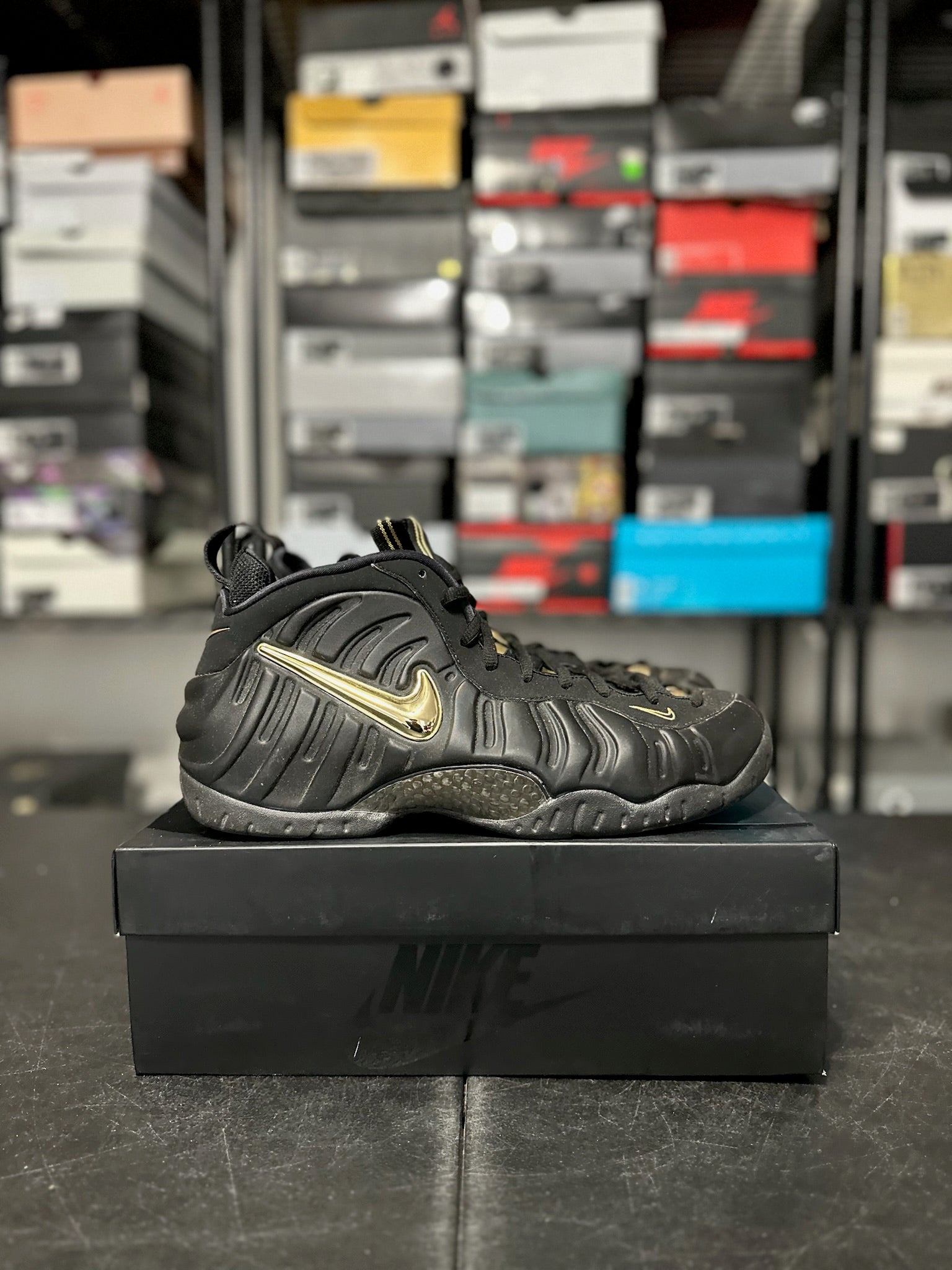 Size 13 - Foamposite Pro Black Metallic Gold