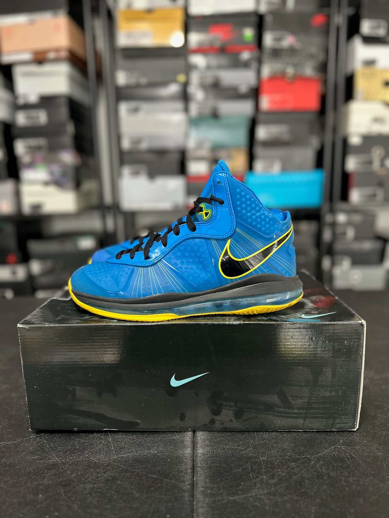 Size 9 - LeBron 8 Entourage