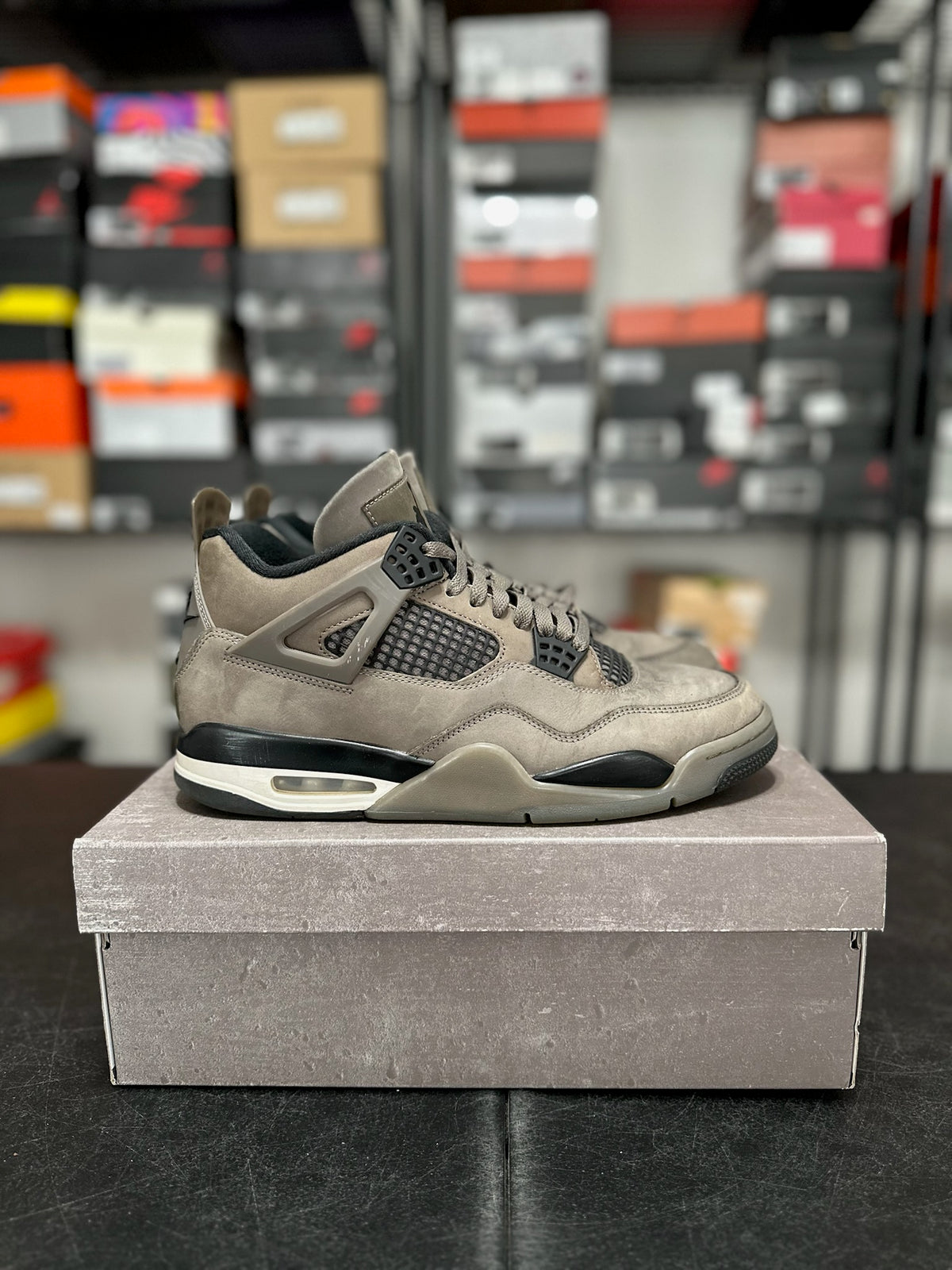 Size 11 - J4 cave stone