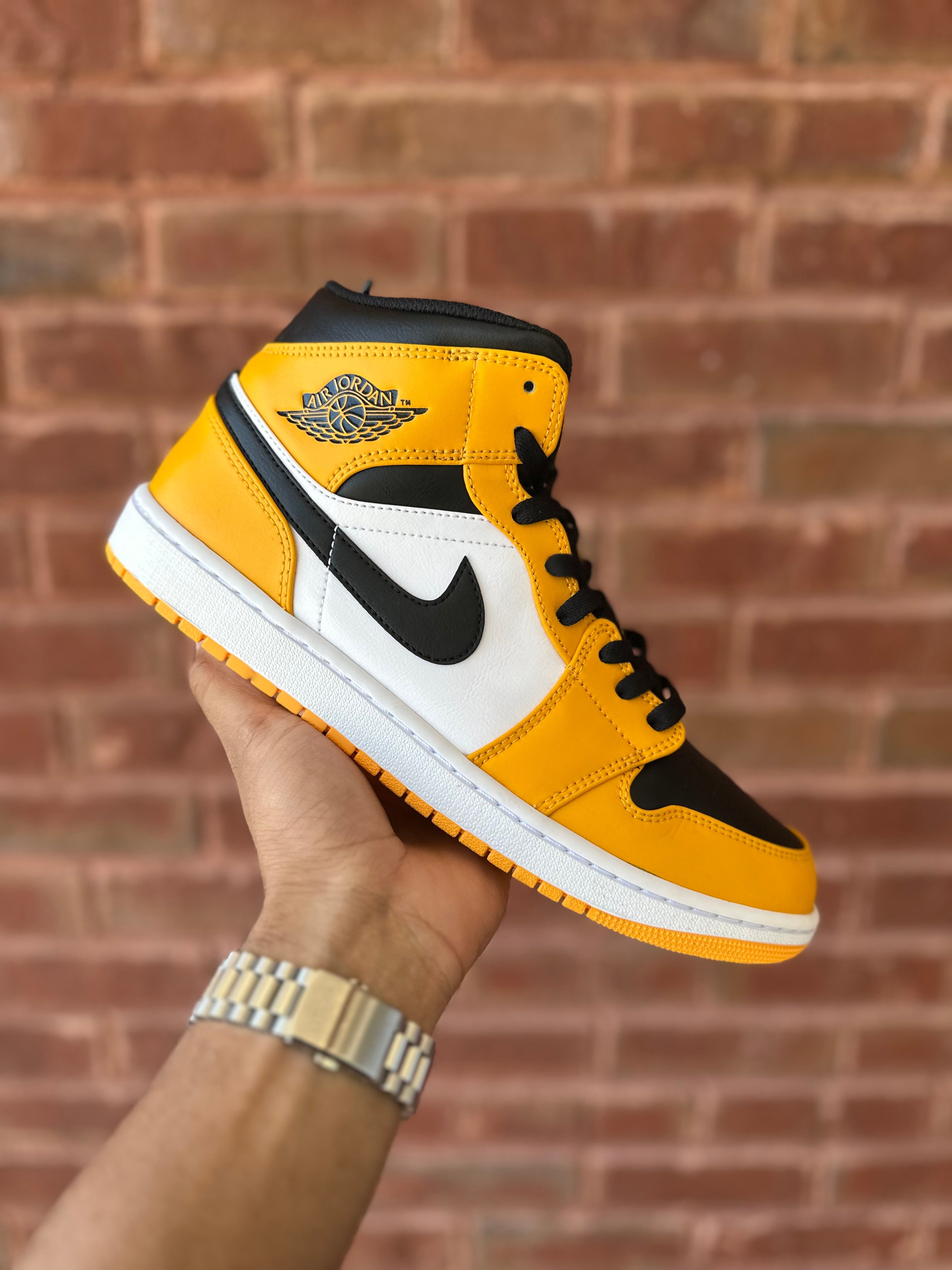 Size 10.5 - J1 mid taxi