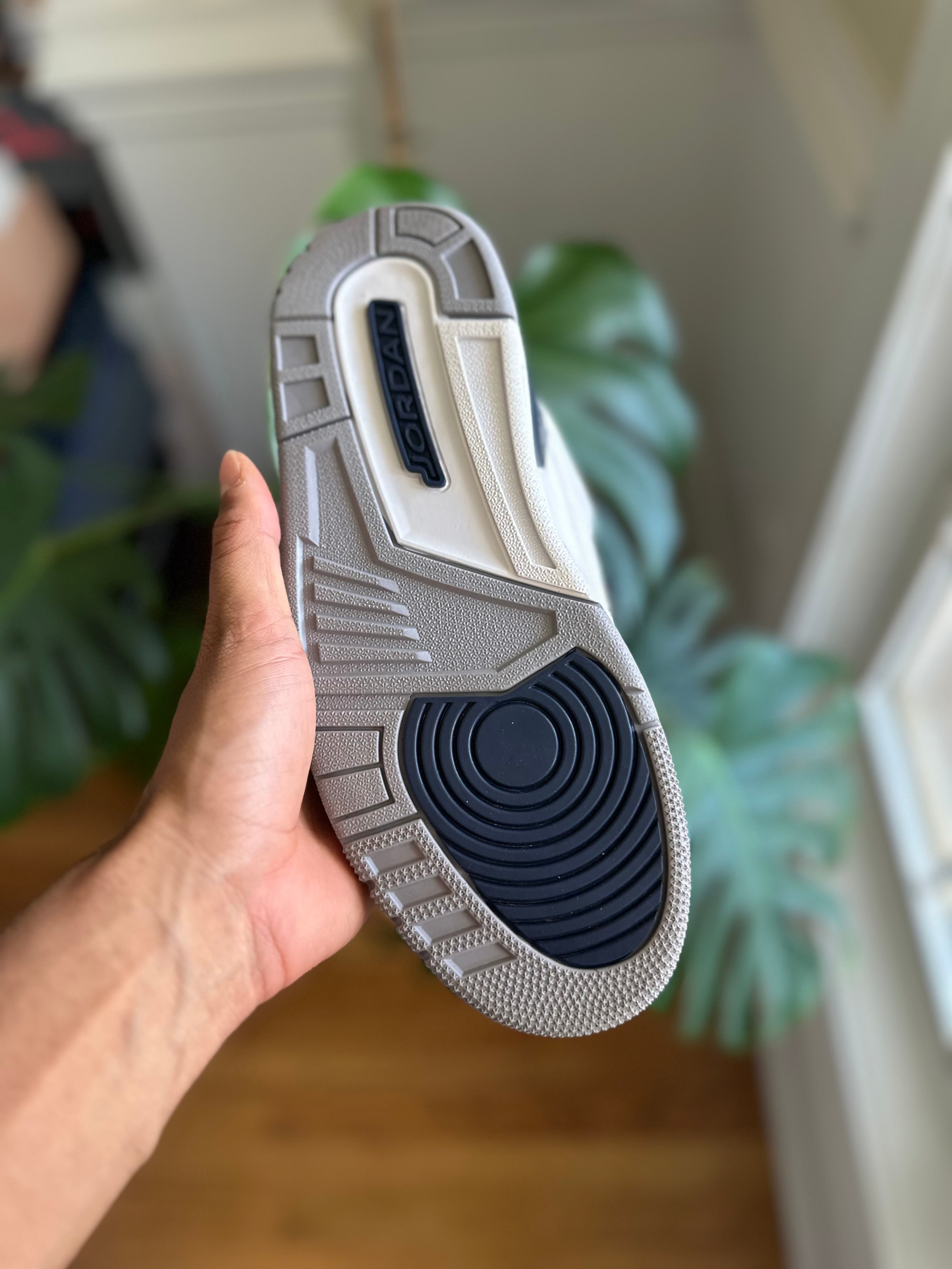 Size 8.5 - J3 midnight navy