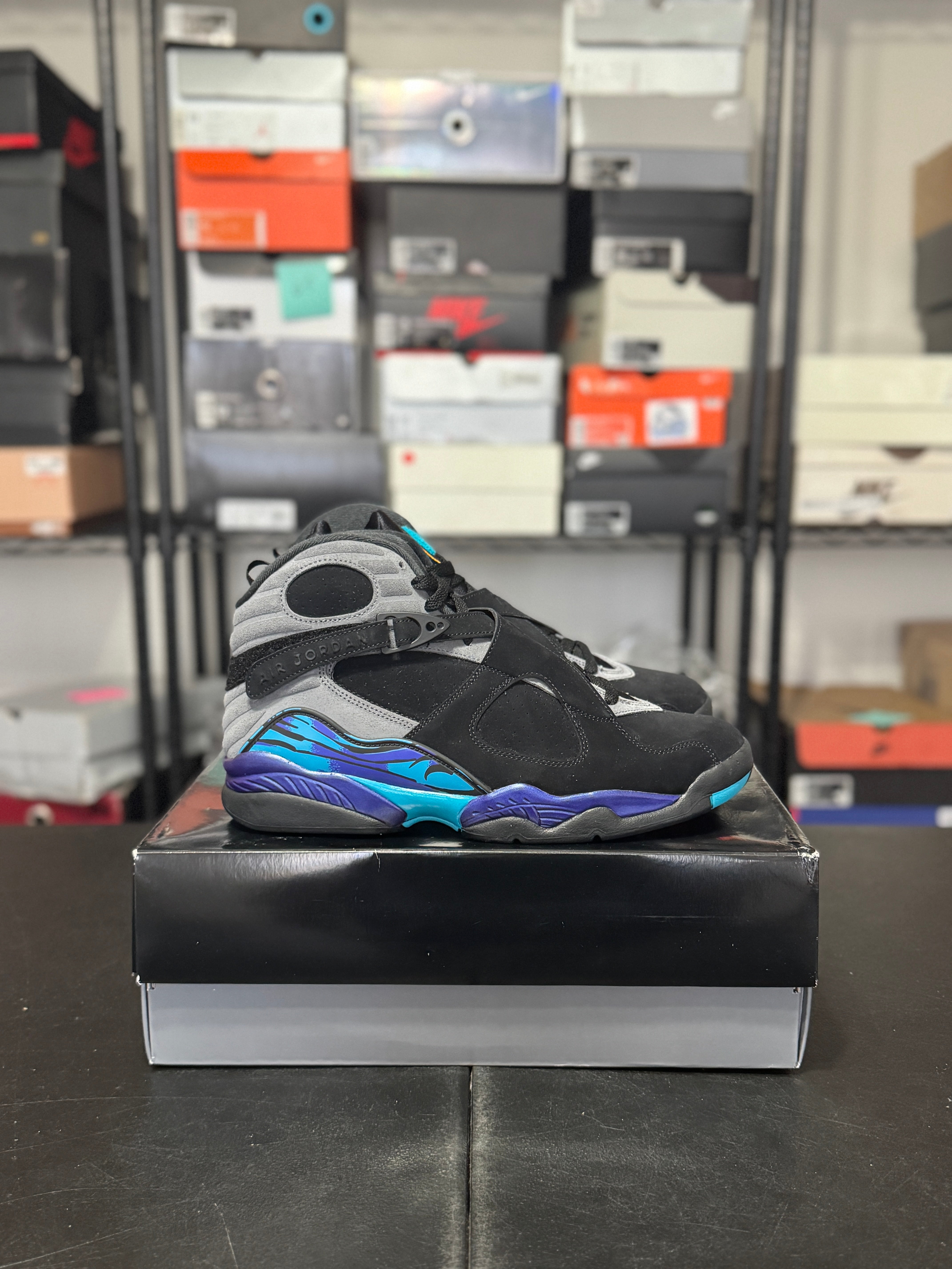 Size 11.5 - J8 Aqua DS