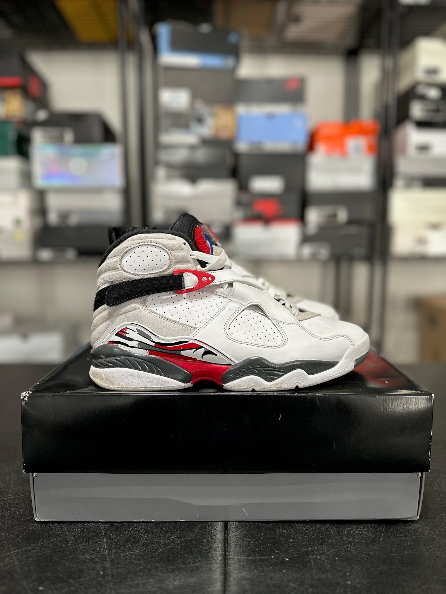 Size 9 - J8 White True Red