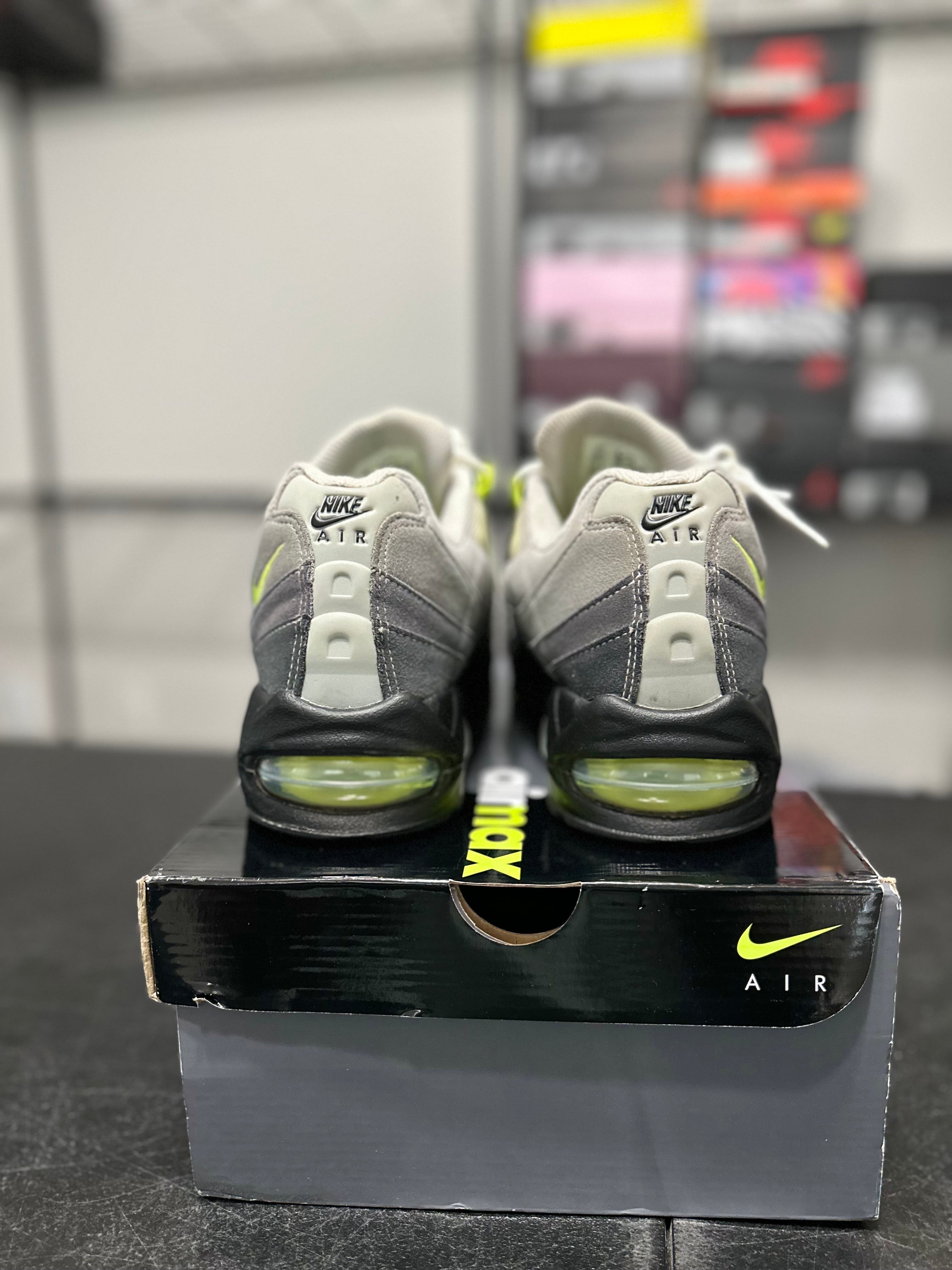 Size 9.5 - air max 95 neon