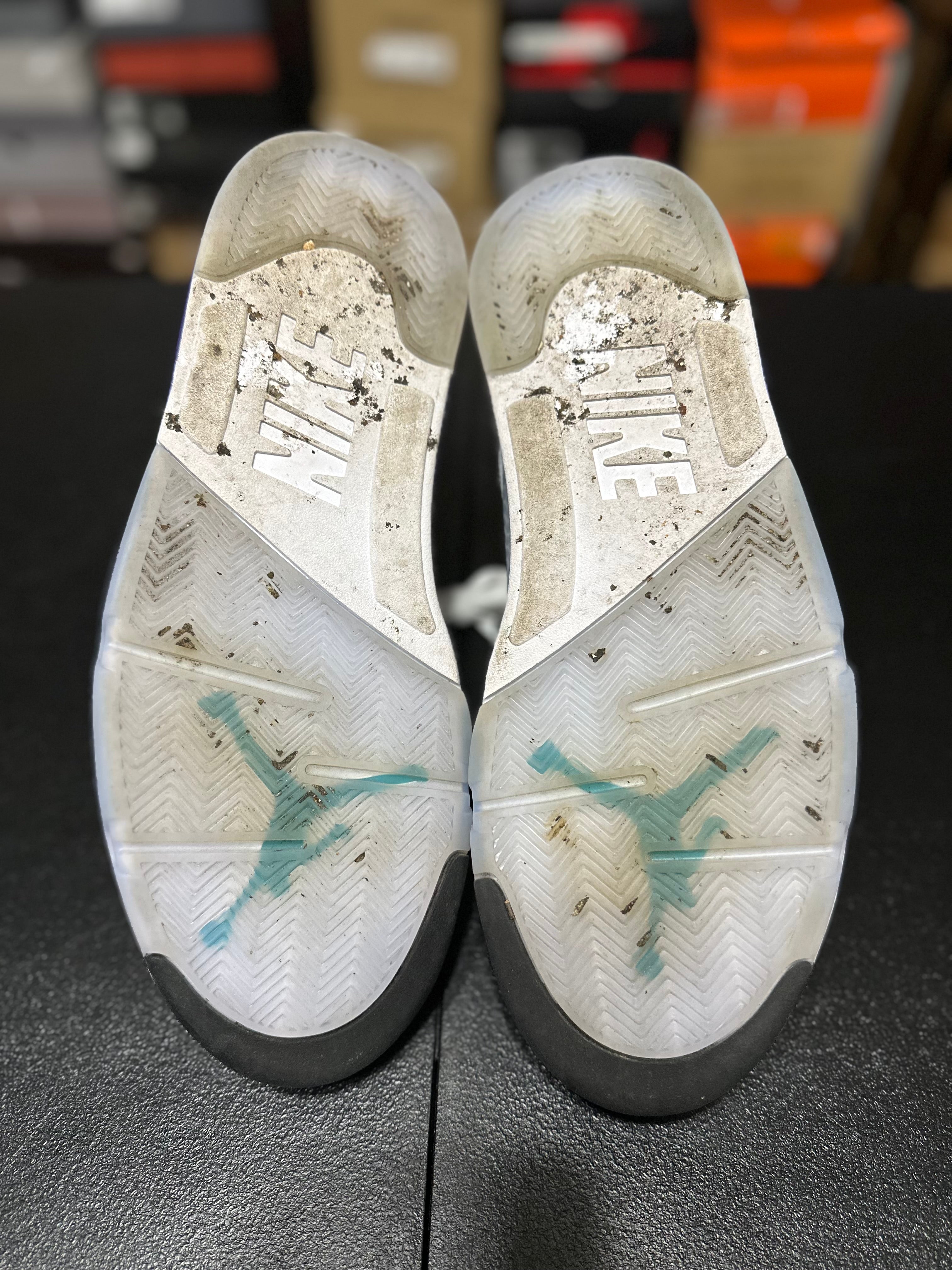 Size 12 - J5 white grape