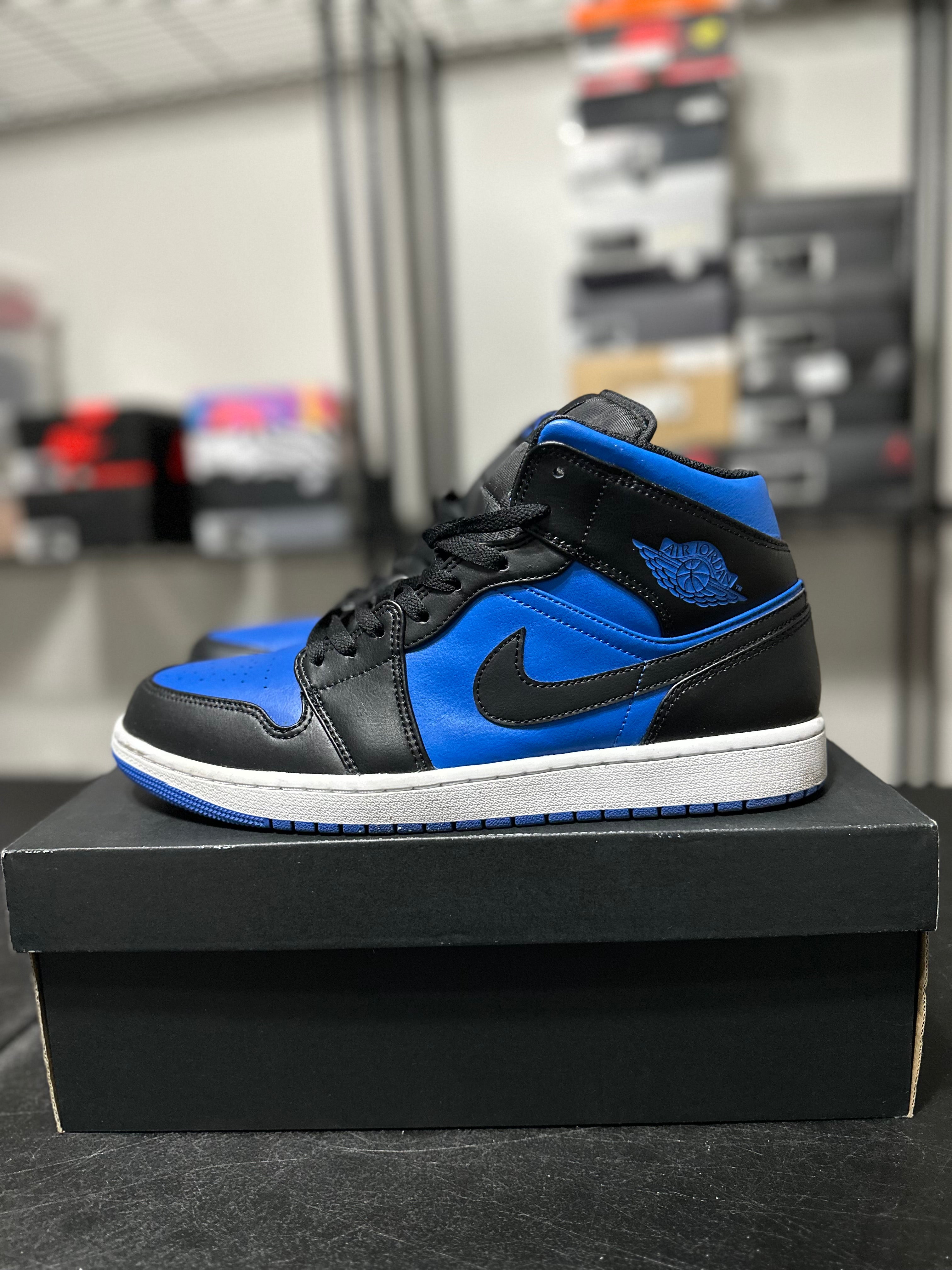 Size 12 - J1 mid black/blue