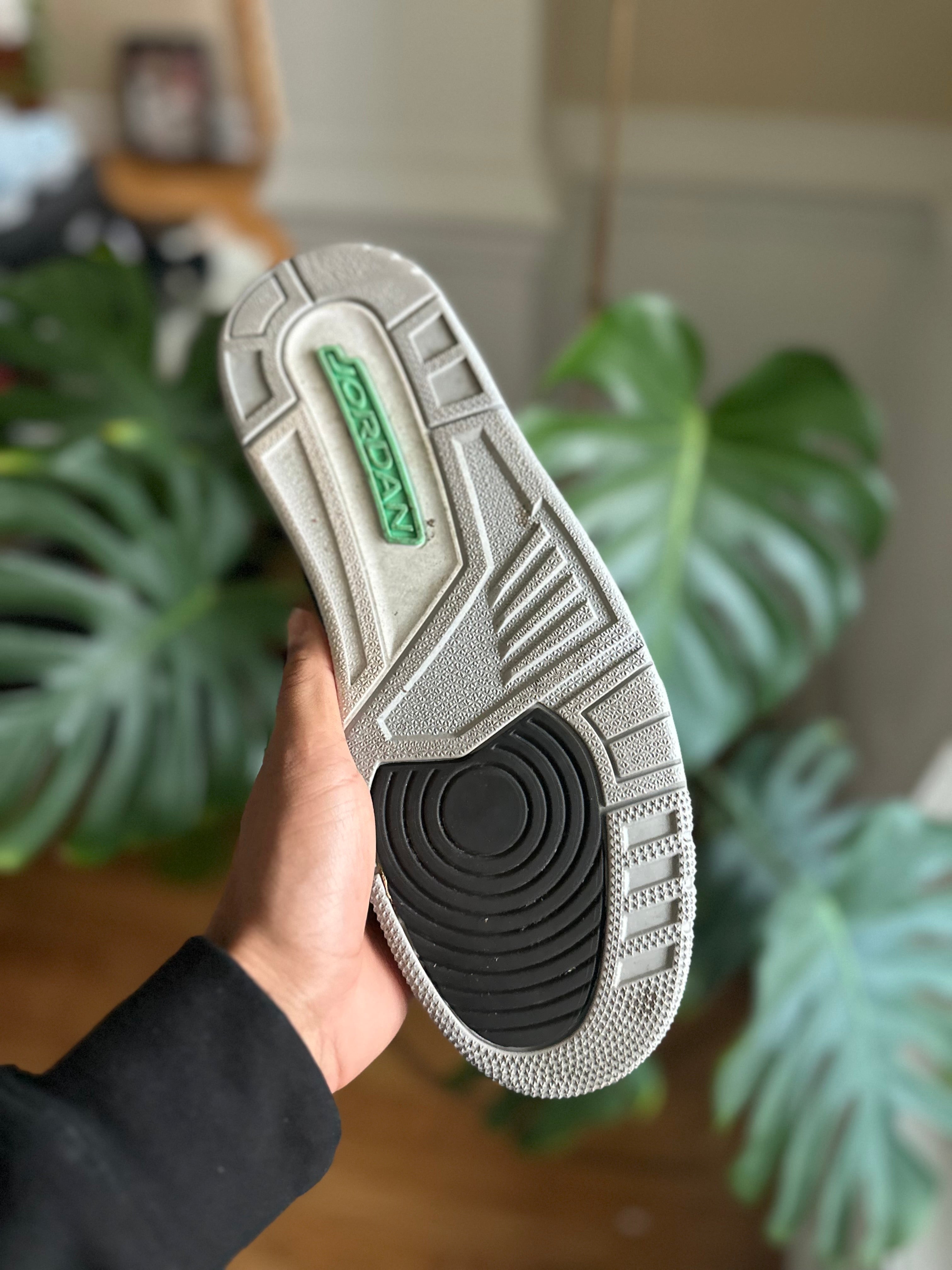 Size 12 - J3 green glow