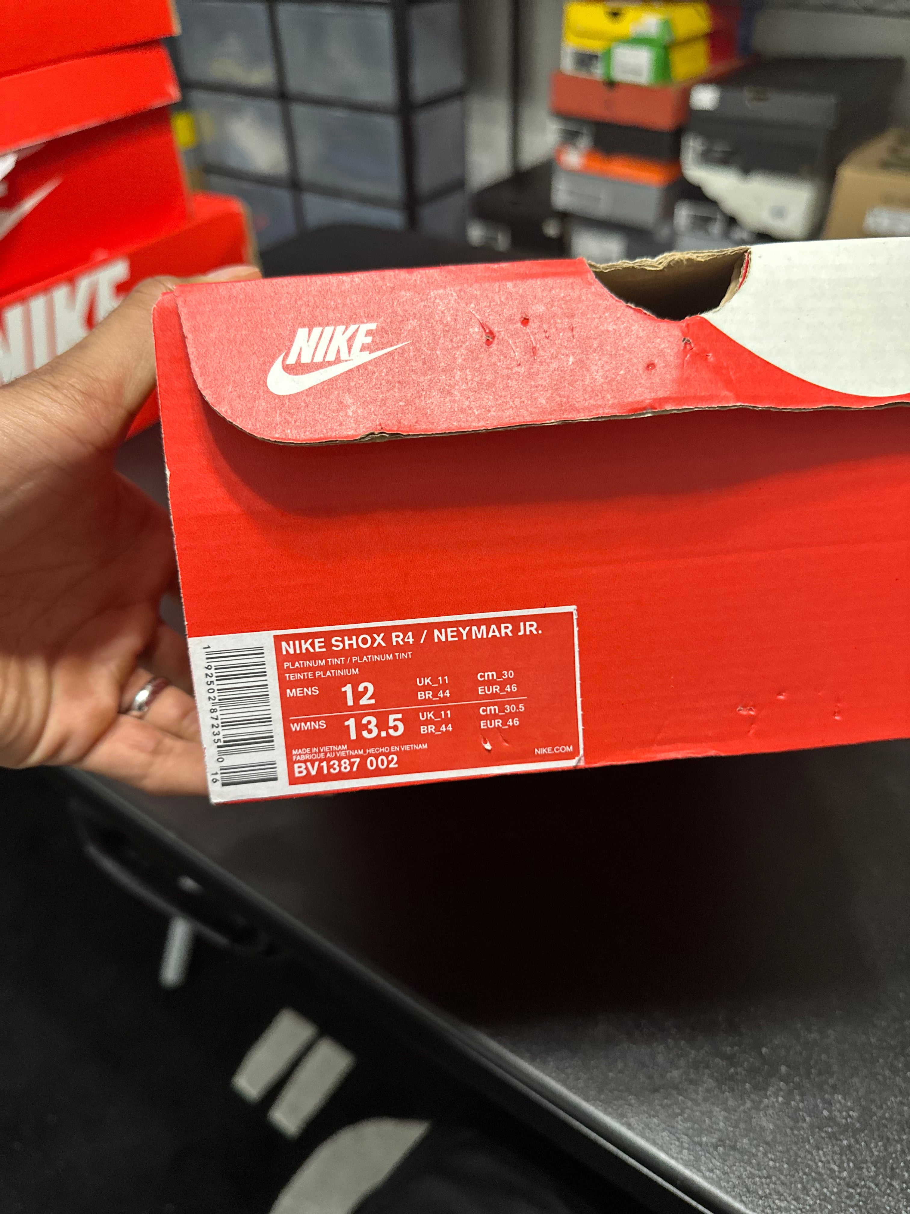 Size 12 - Nike shox r4 Neymar jr