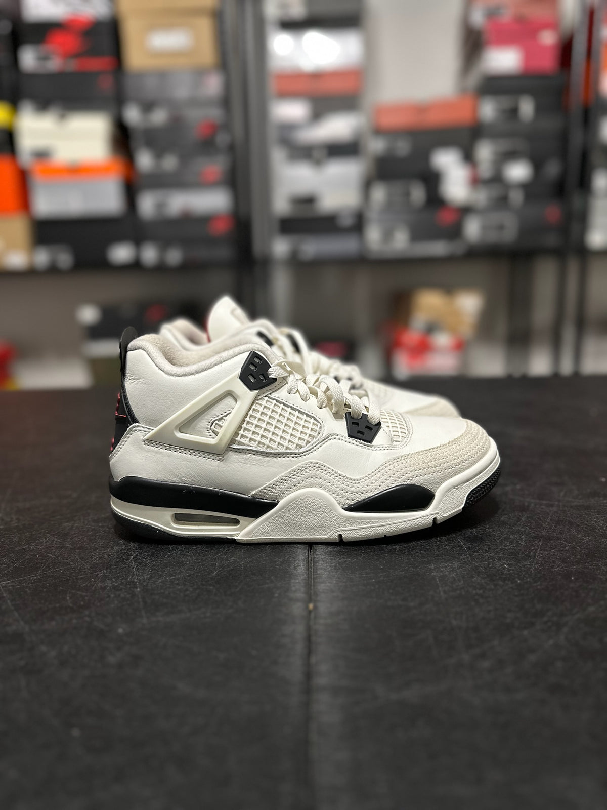 Size 7Y - j4 flight club