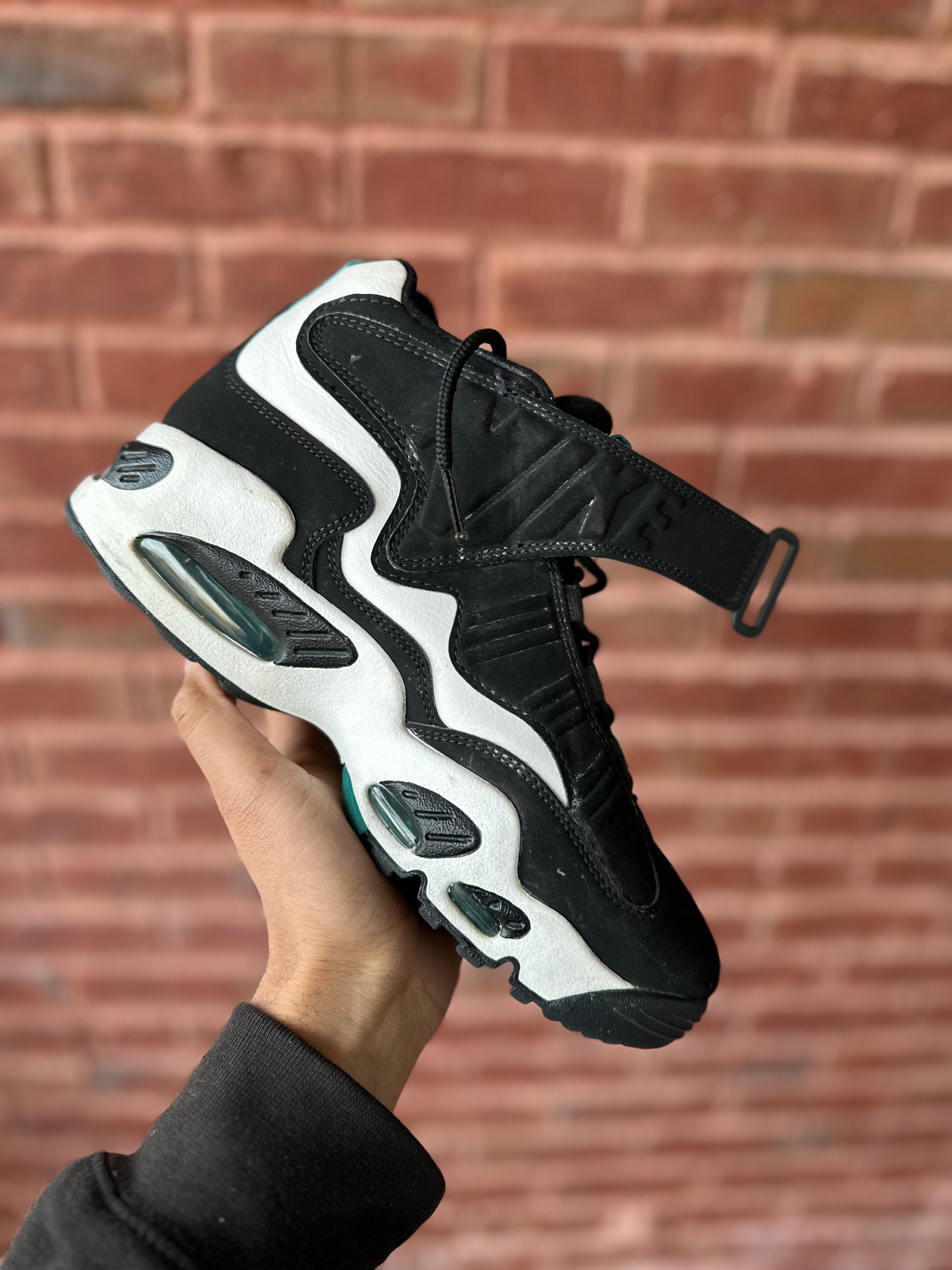 Size 7.5 - air Griffey max