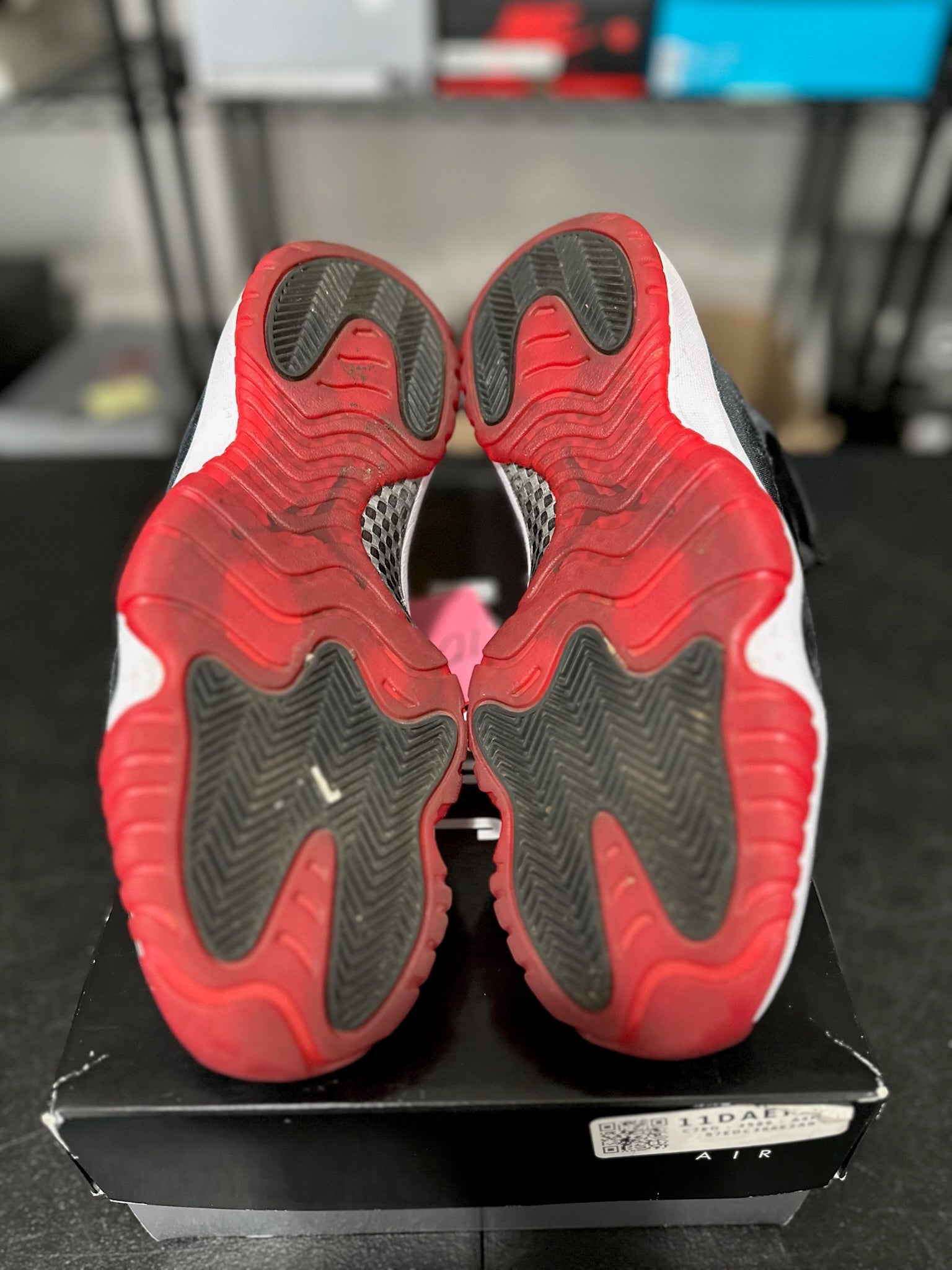 Size 9 - (10.5W) J11 Bred Velvet