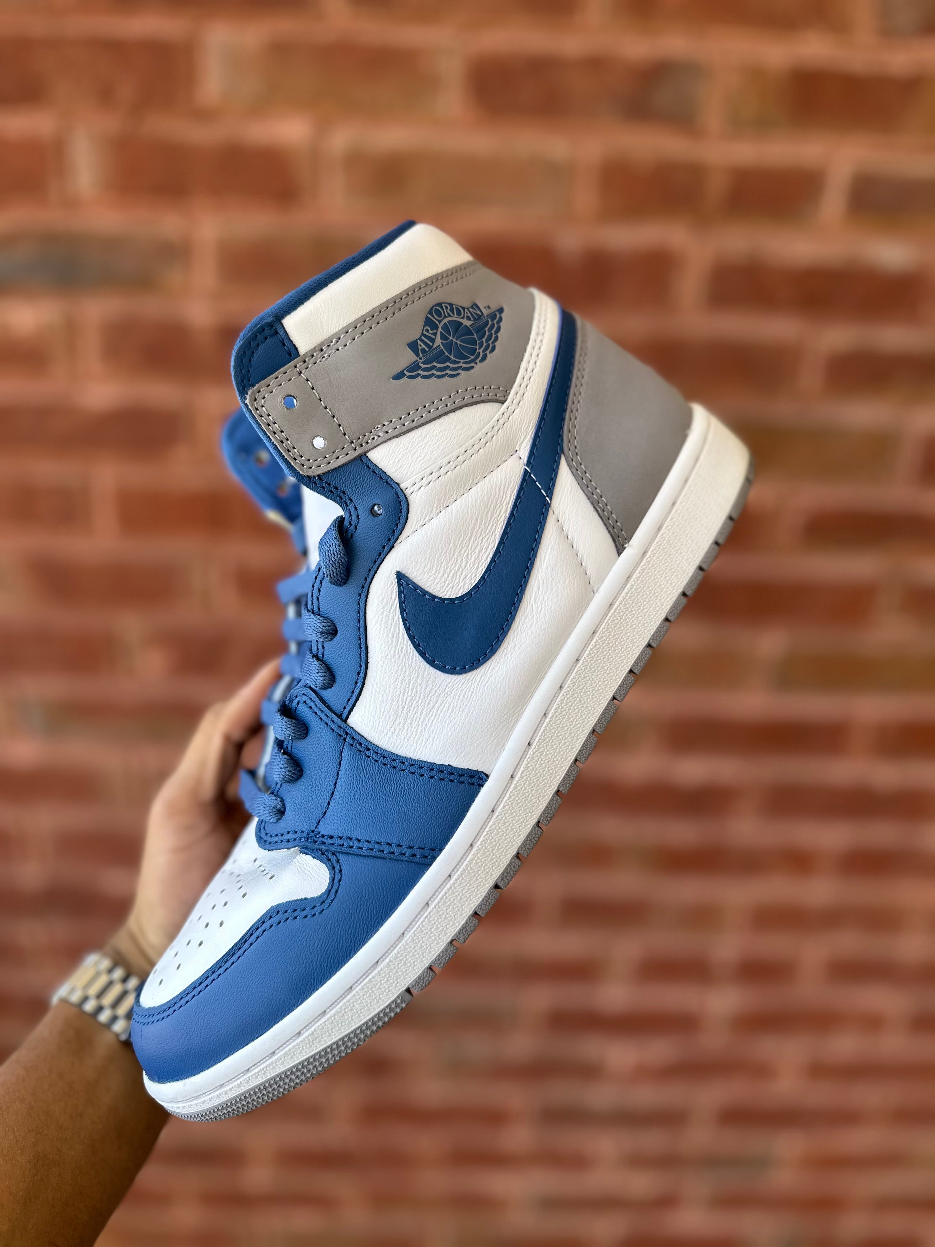 Size 10.5 - J1 true blue