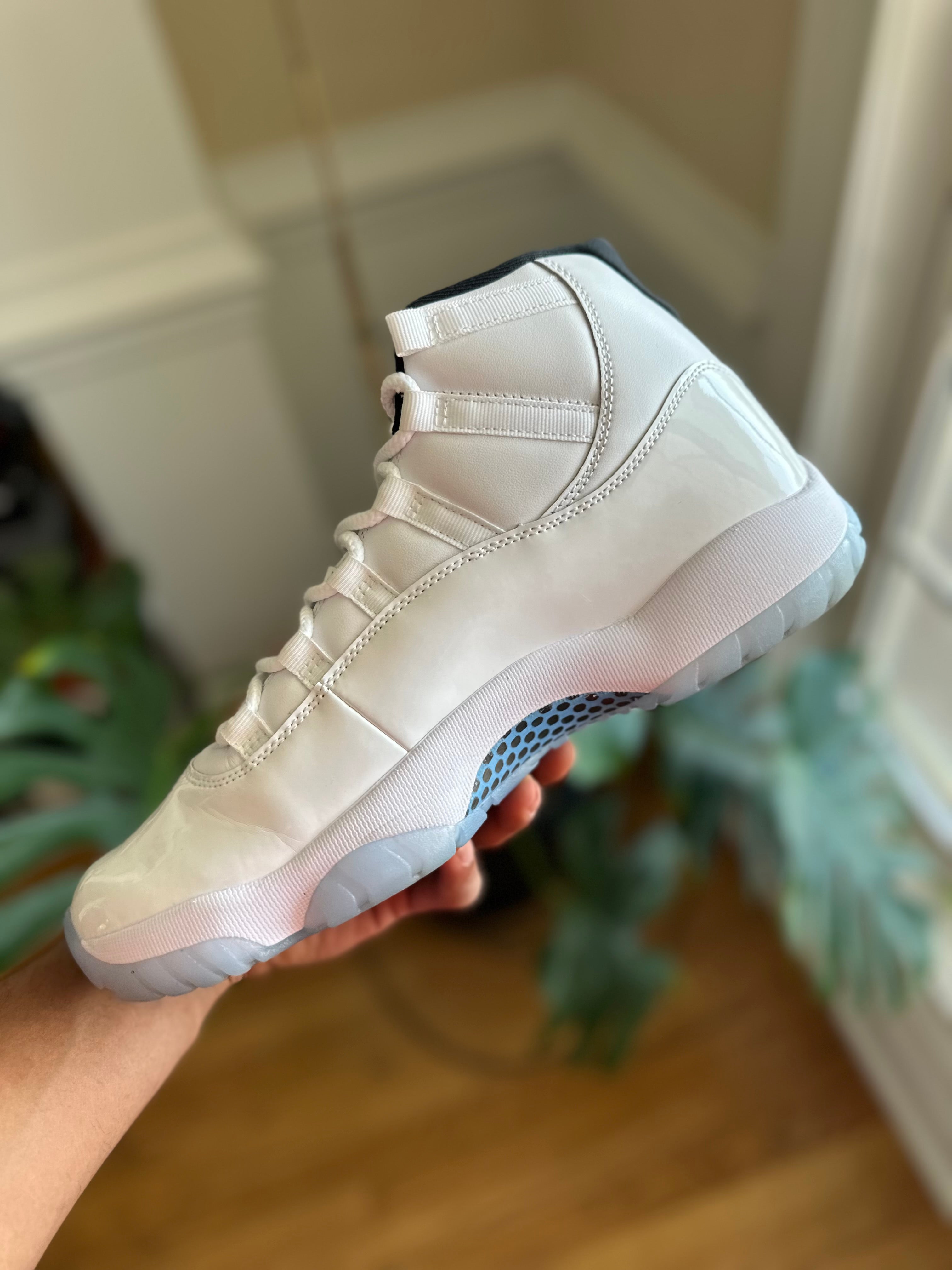 Size 10 - J11 legend blue