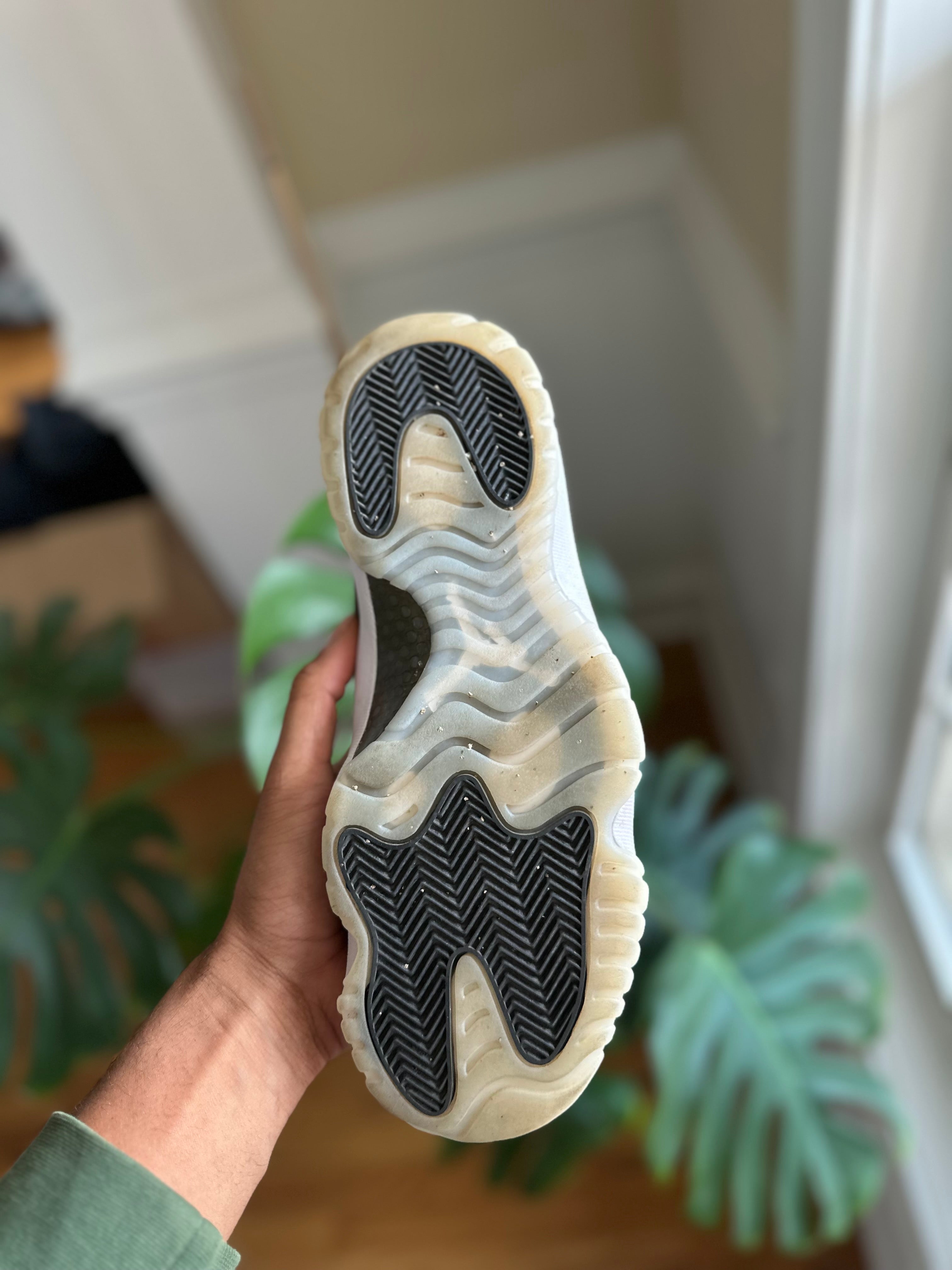 Size 9 - J11 gratitude