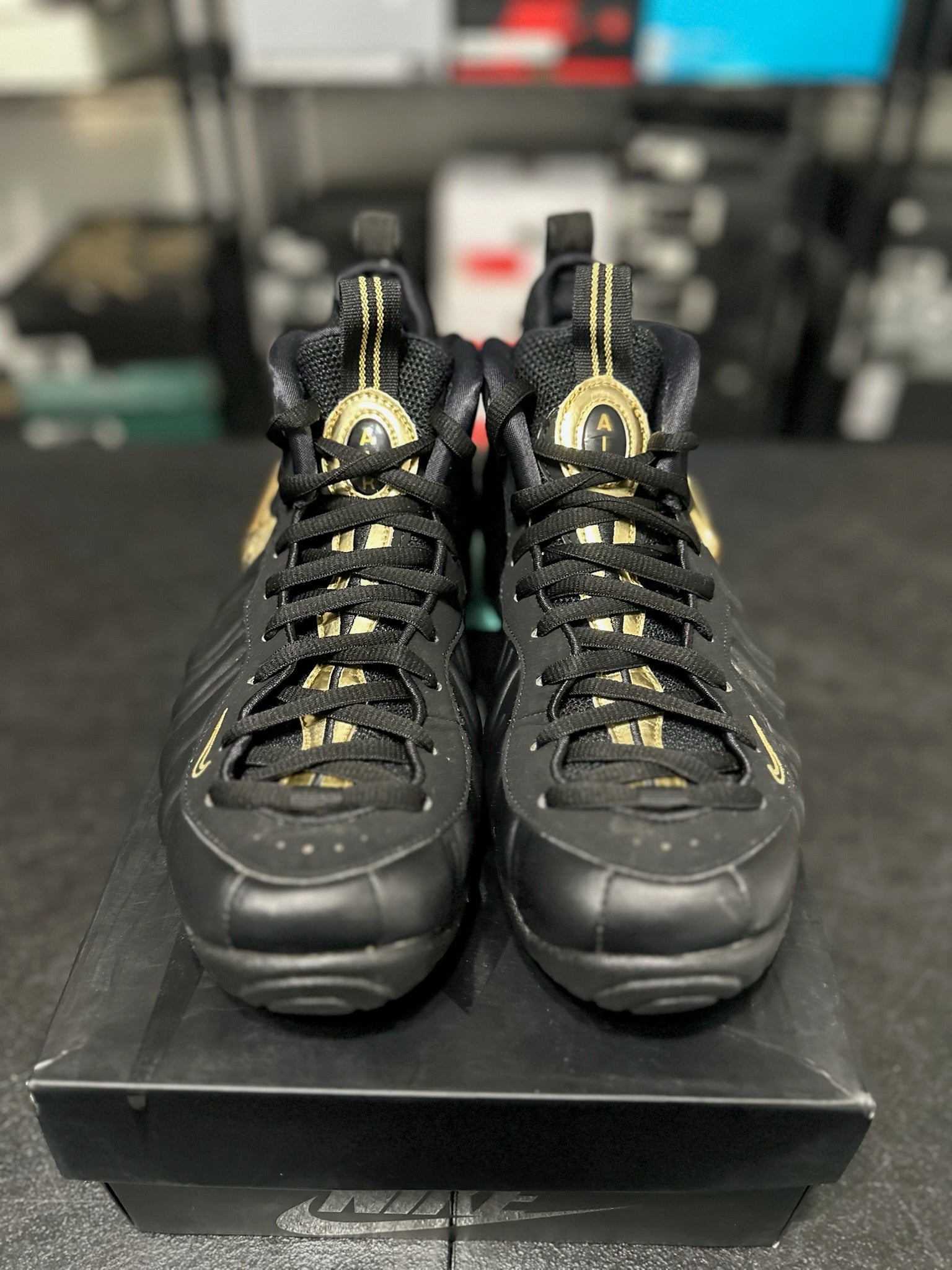 Size 9 - Foamposite Pro Black Metallic Gold