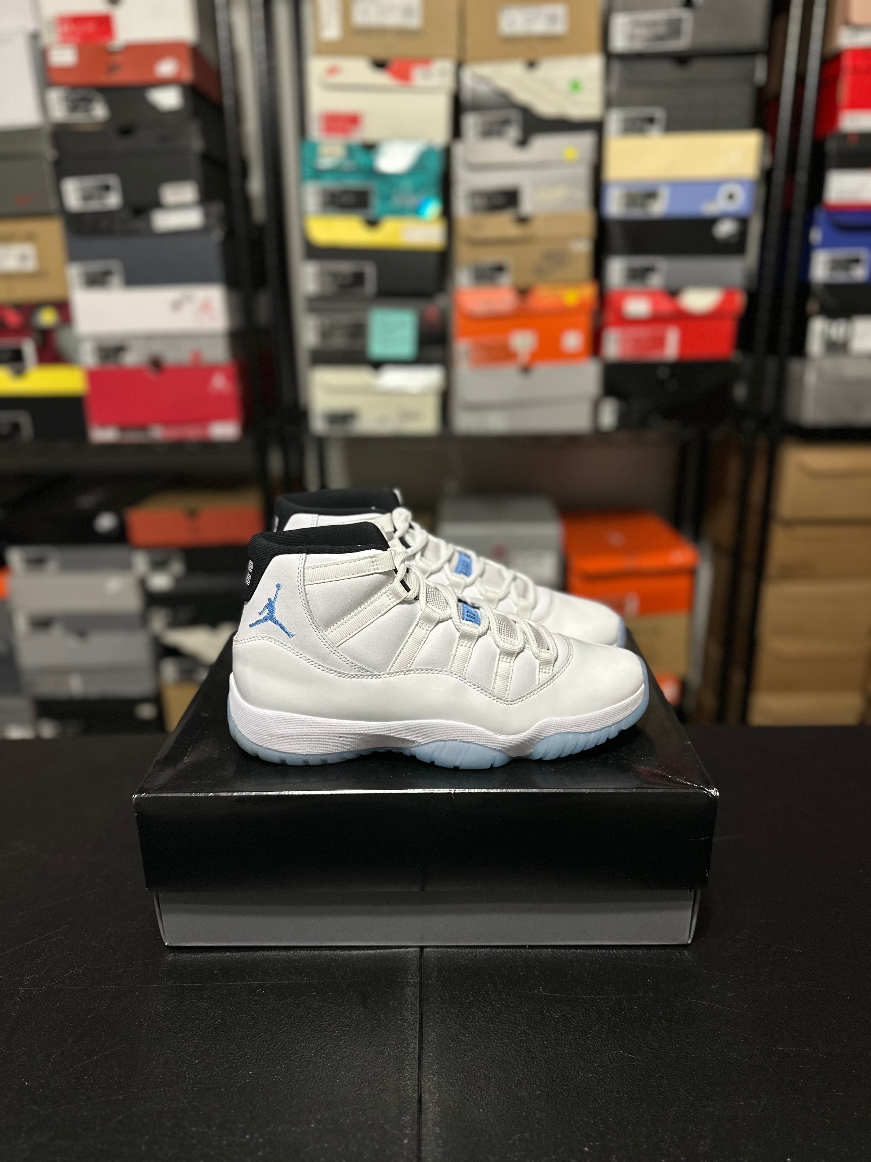 Size 9.5 - J11 legend blue 2024