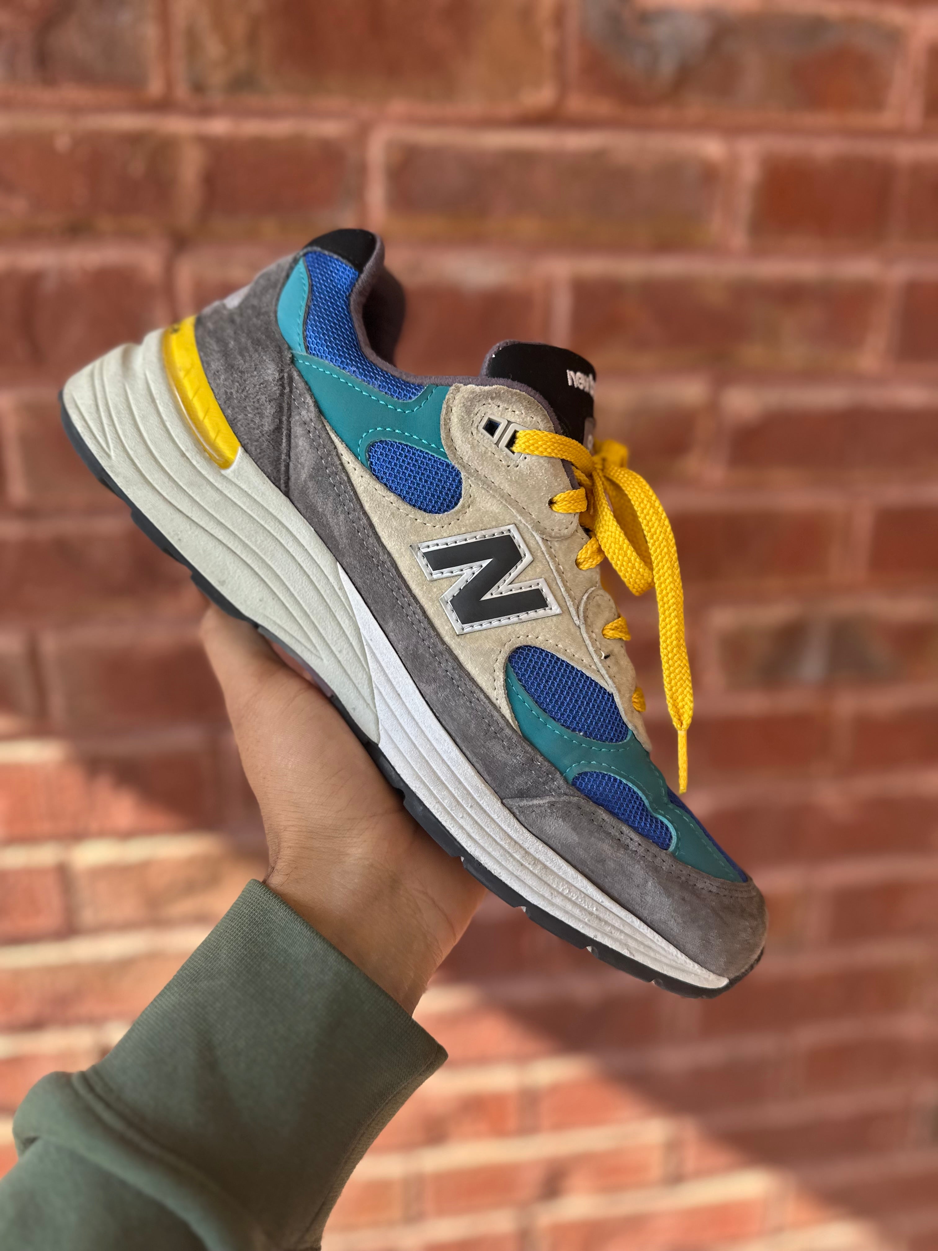 Size 9 - NB 992 colorblock