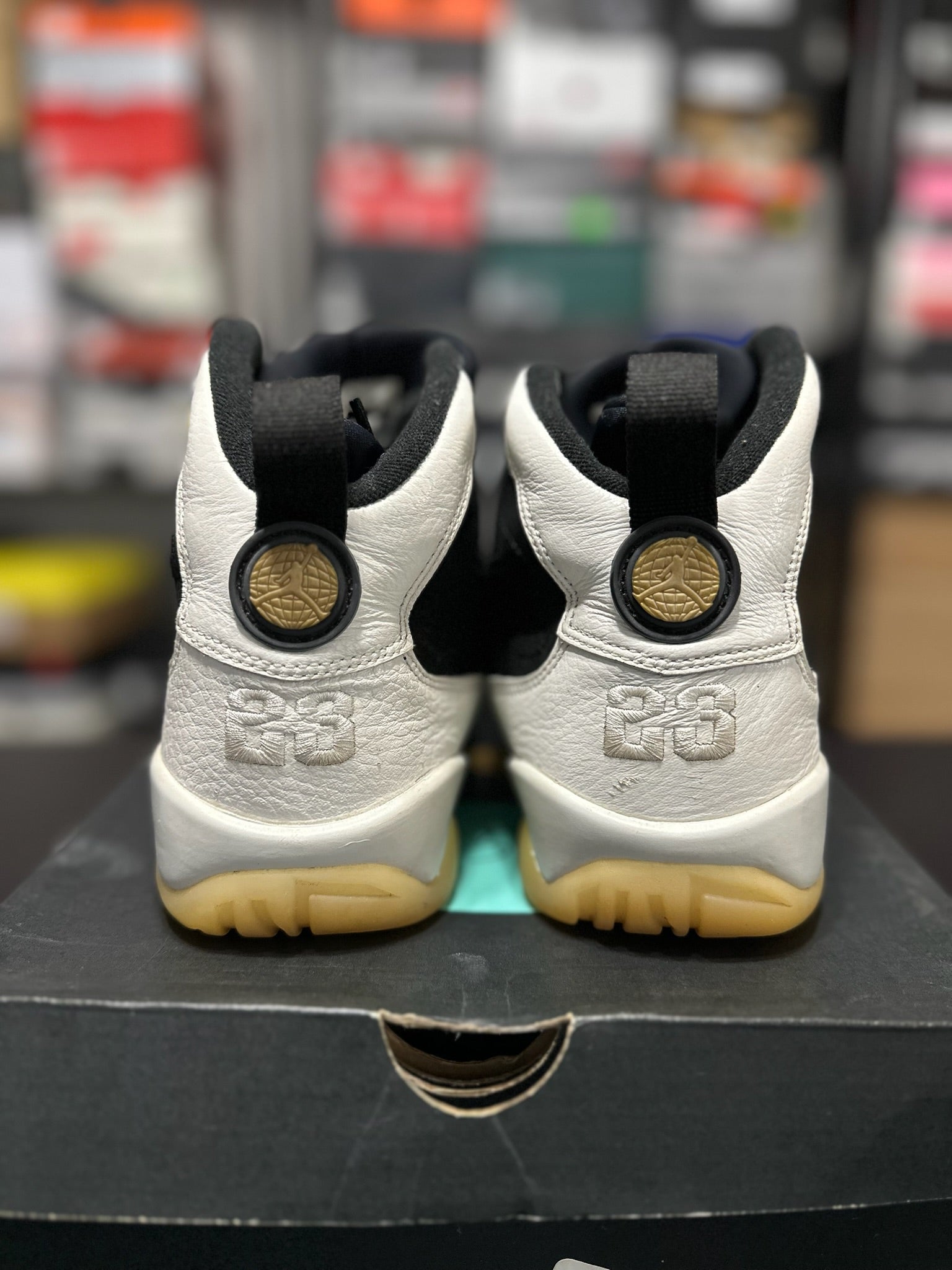 Size 8.5 - J9 City of Flight