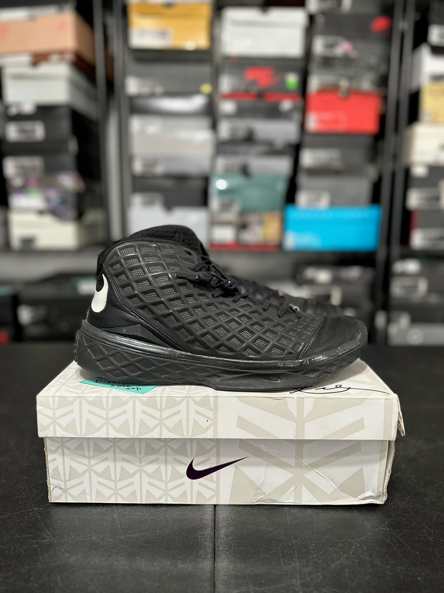 Size 11.5 - Kobe 3 Orca