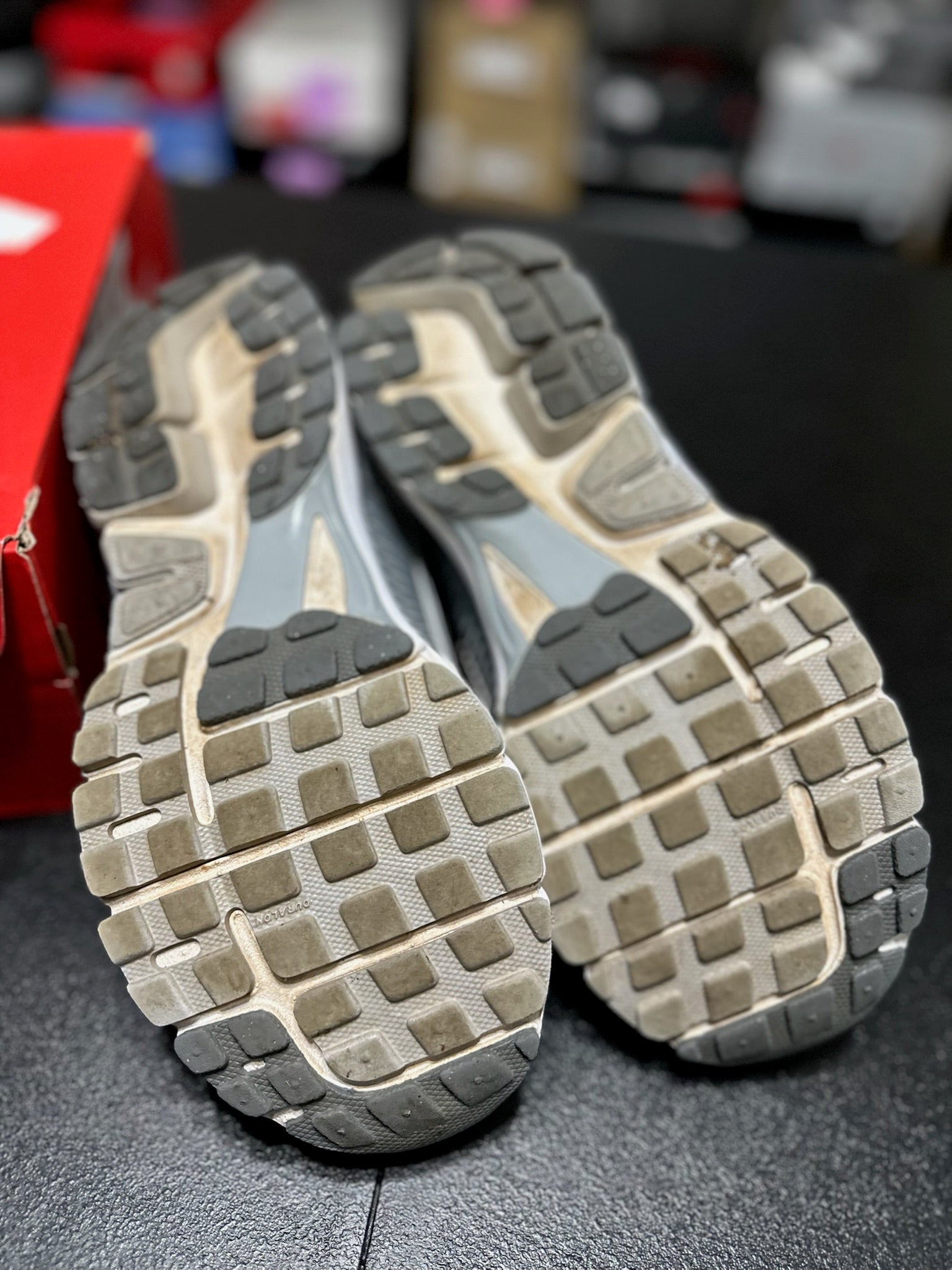 Size 9.5 - Zoom Vomero 5 Cool Grey