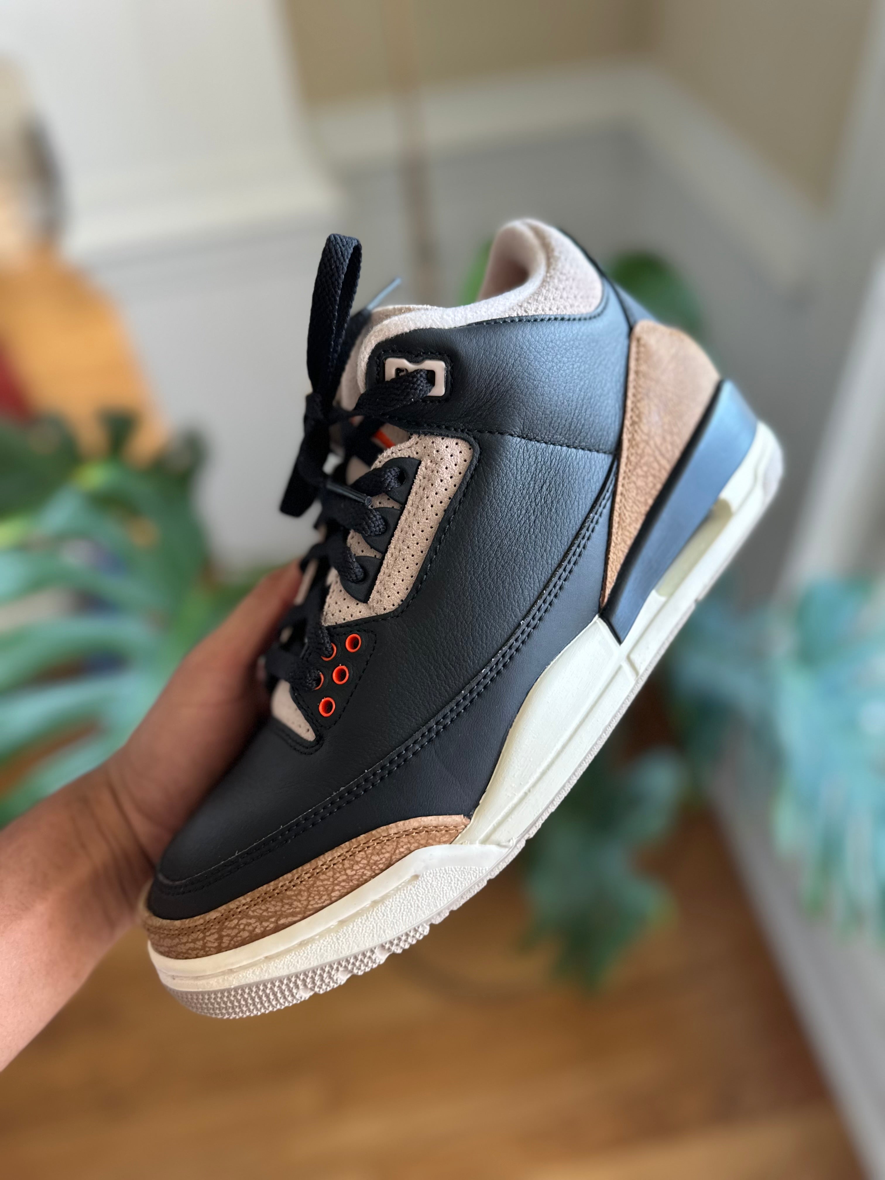 Size 8.5 - J3 desert elephant