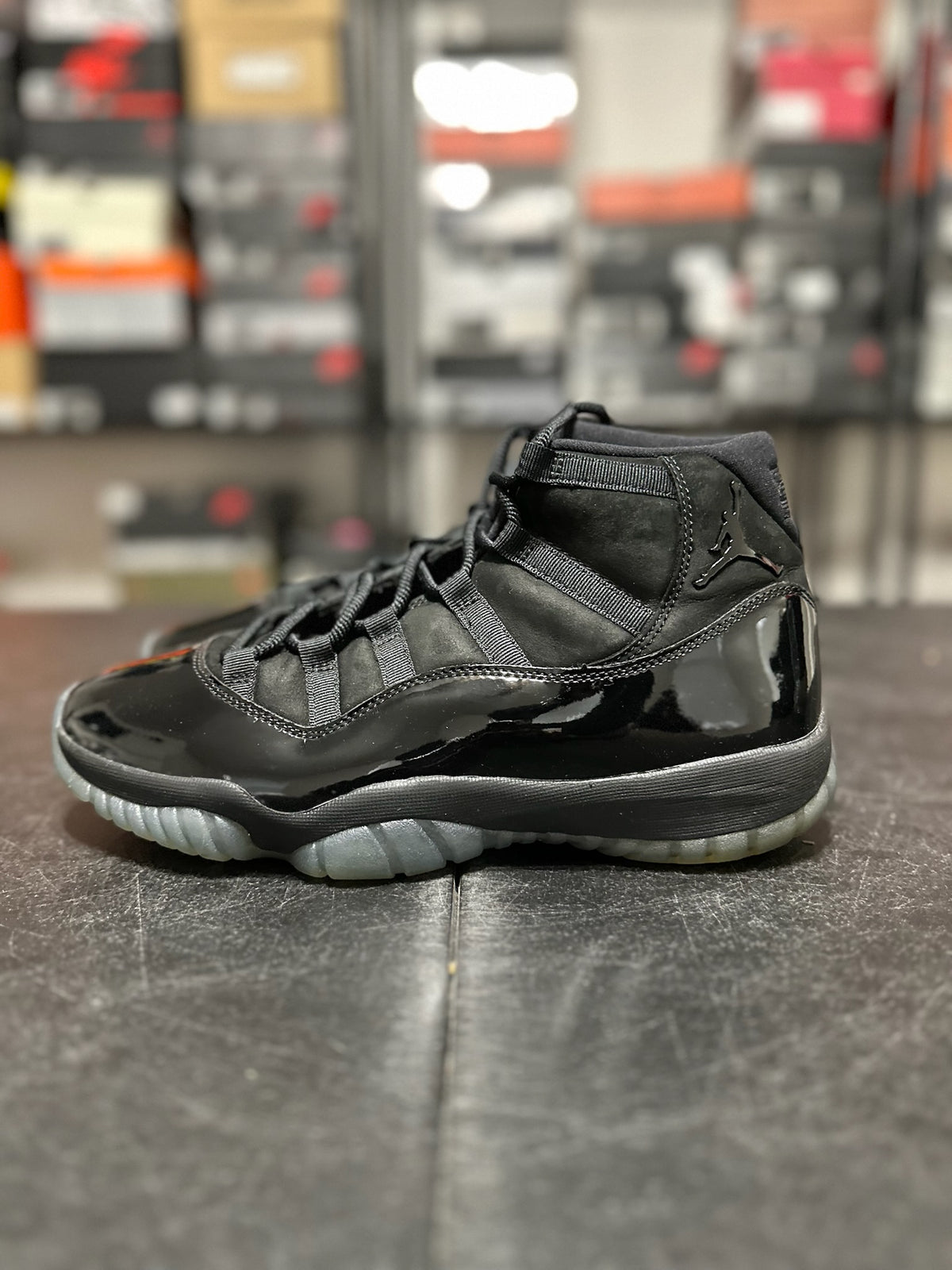 Size 10 - j11 cap and gown