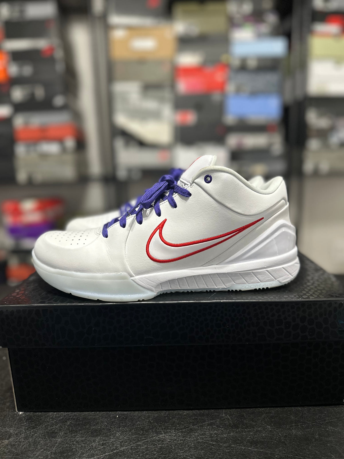 Size 10 - Kobe 4 protro mystery pack