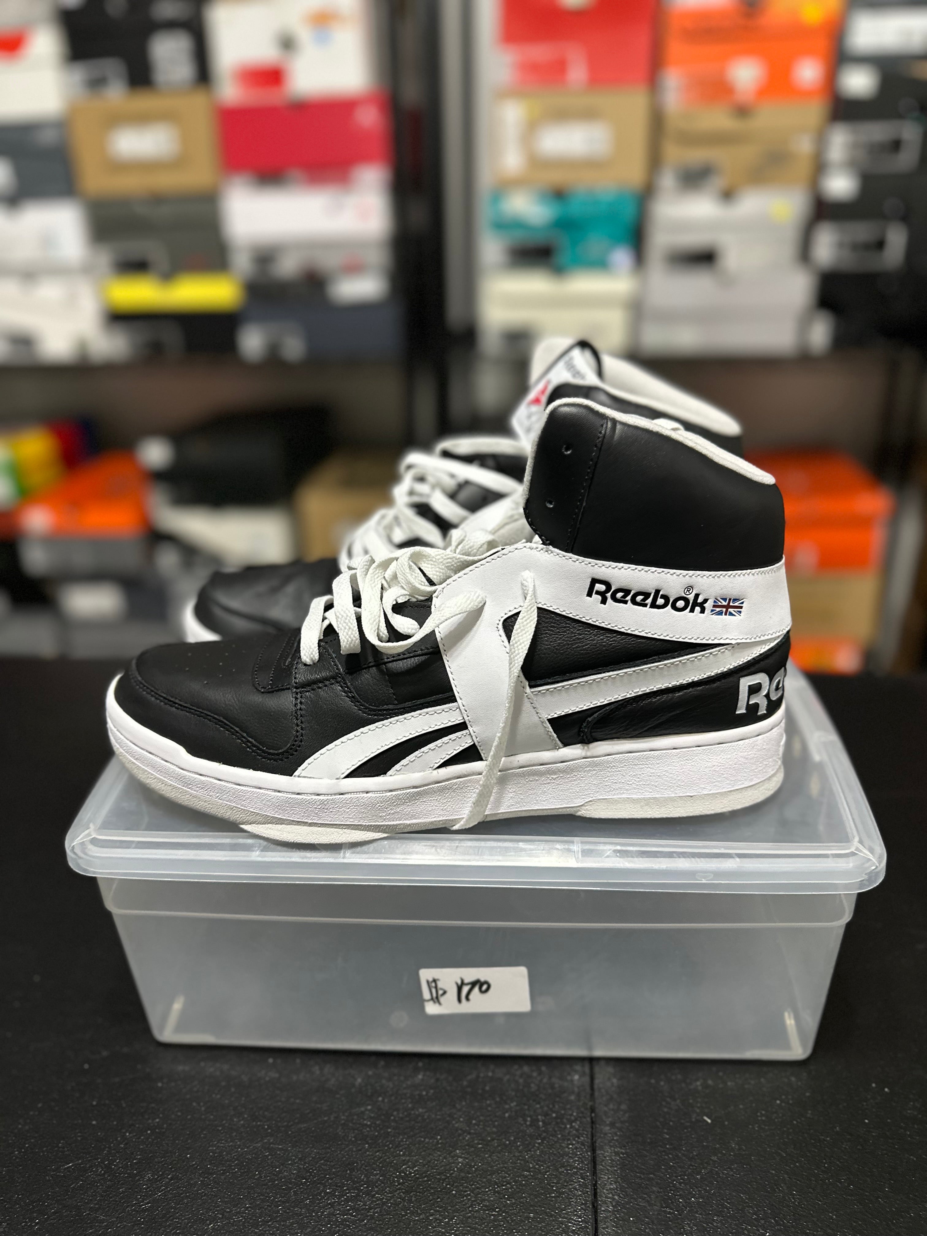 Size 13 - hightop reeboks black/white