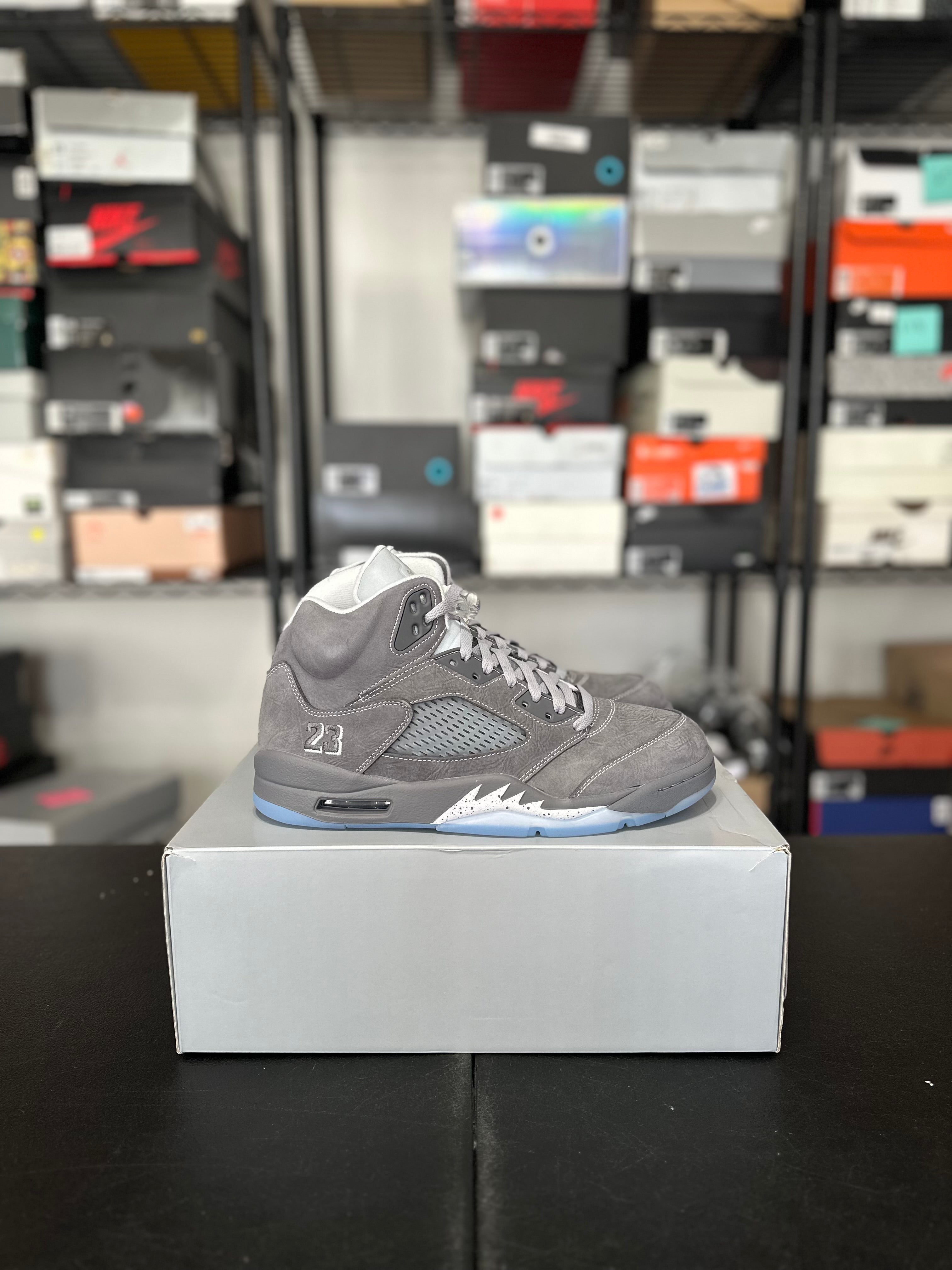 Size 11 - J5 wolf grey DS