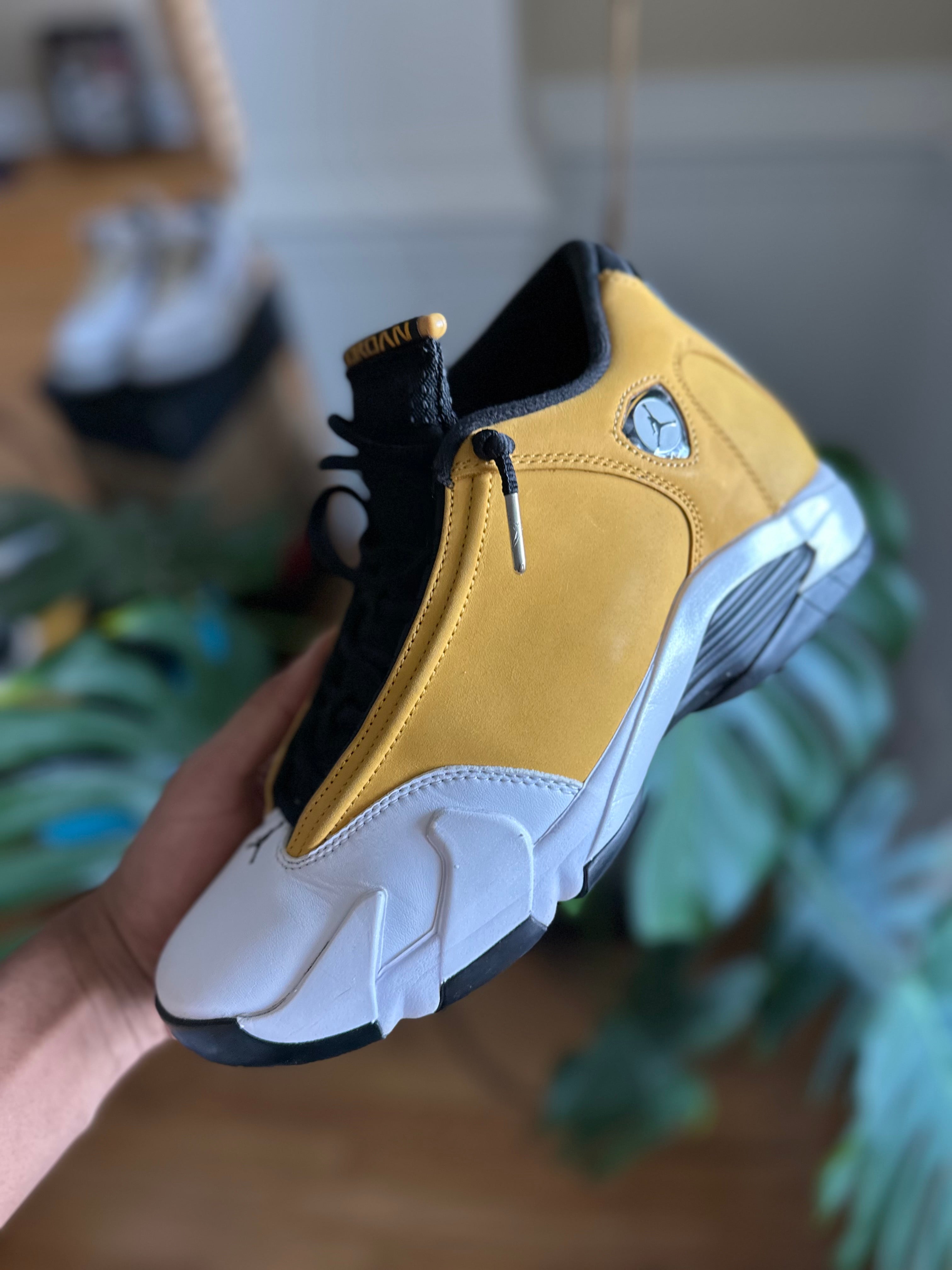 Size 9 - J14 ginger