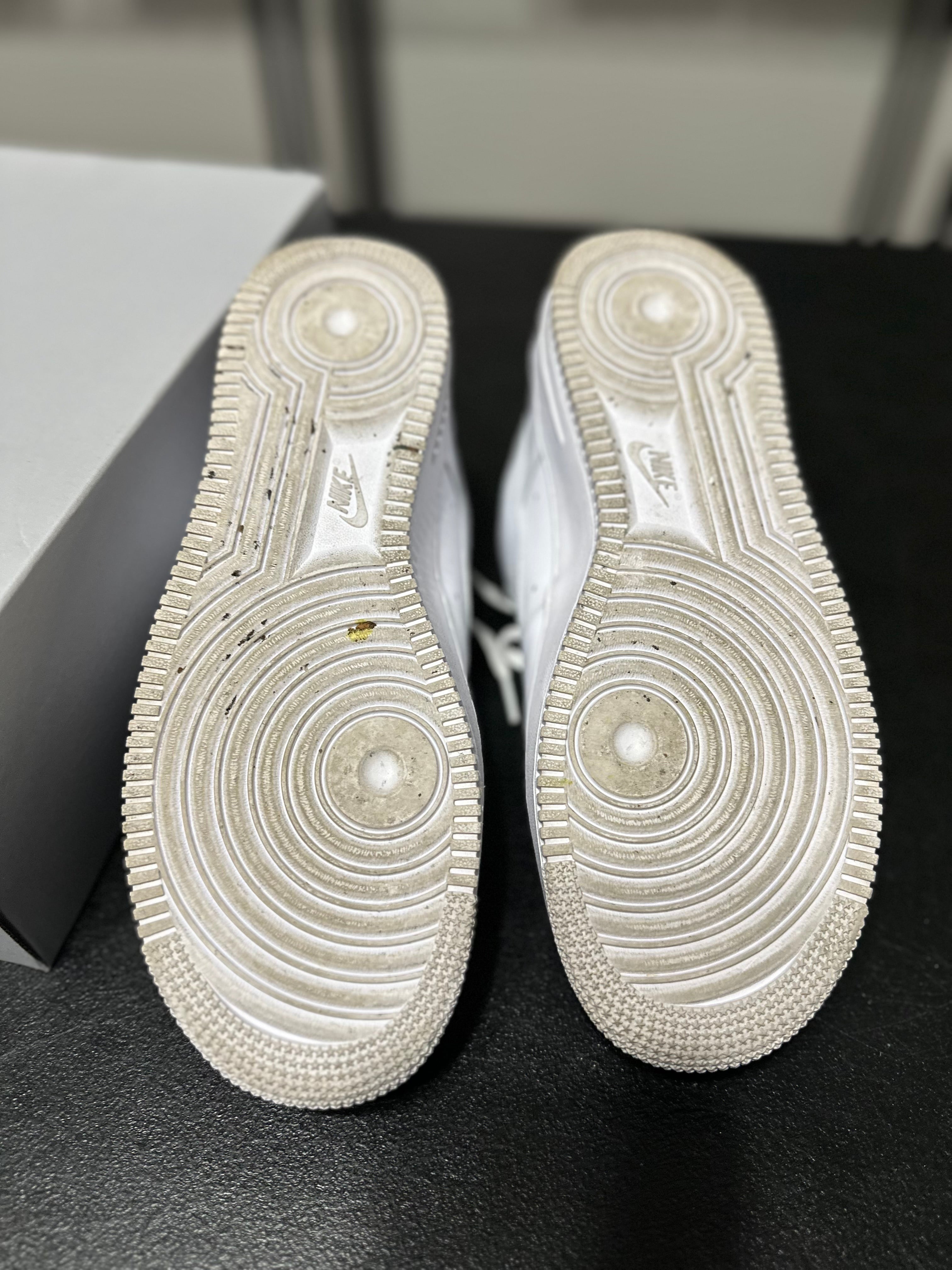 Size 8.5 - AF1 White