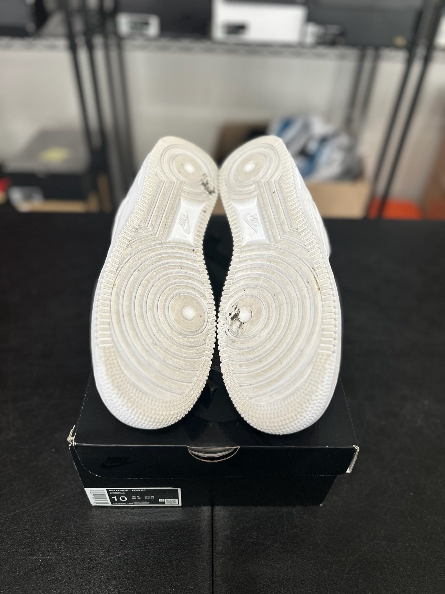 Size 10 - AF 1 Low Supreme White