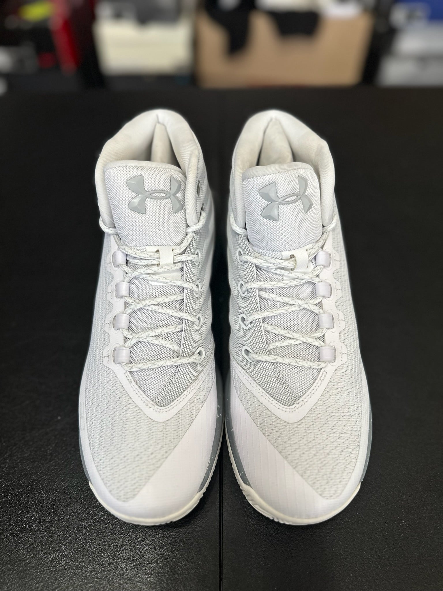 Size 9.5 - Curry 3 White/Grey