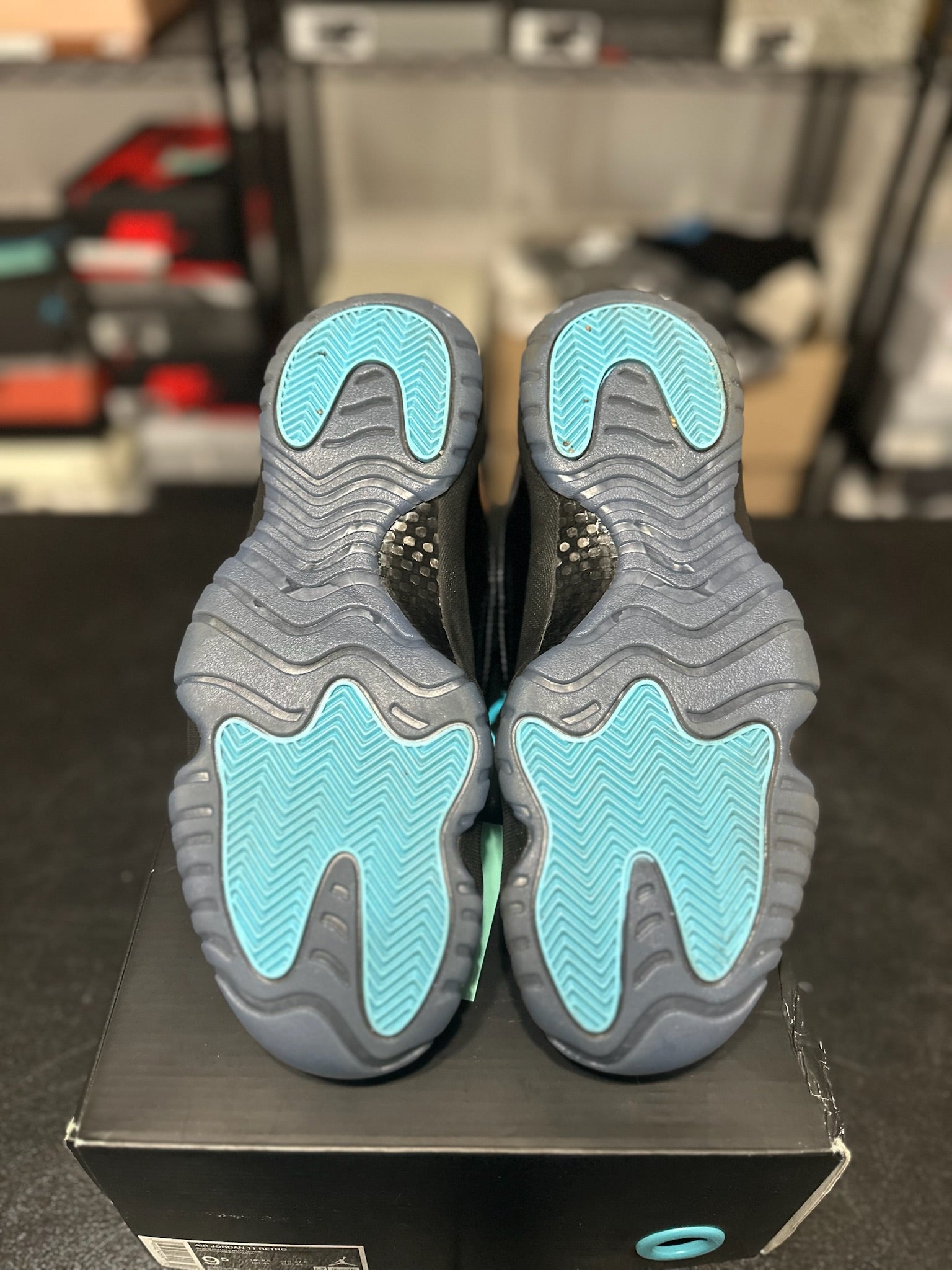 Size 9.5 - J11 Gamma Blue