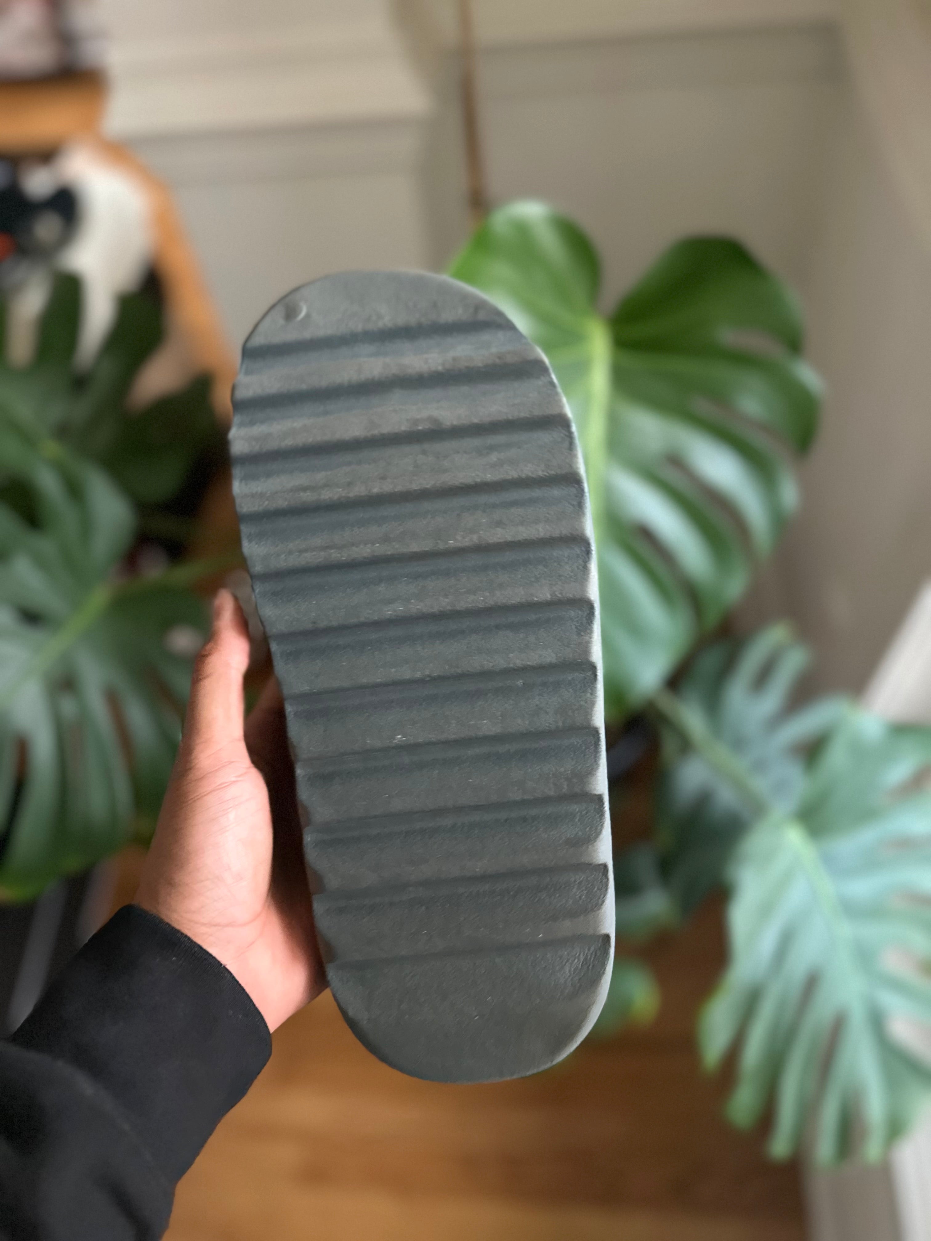 Size 12 - YZY slide slate grey