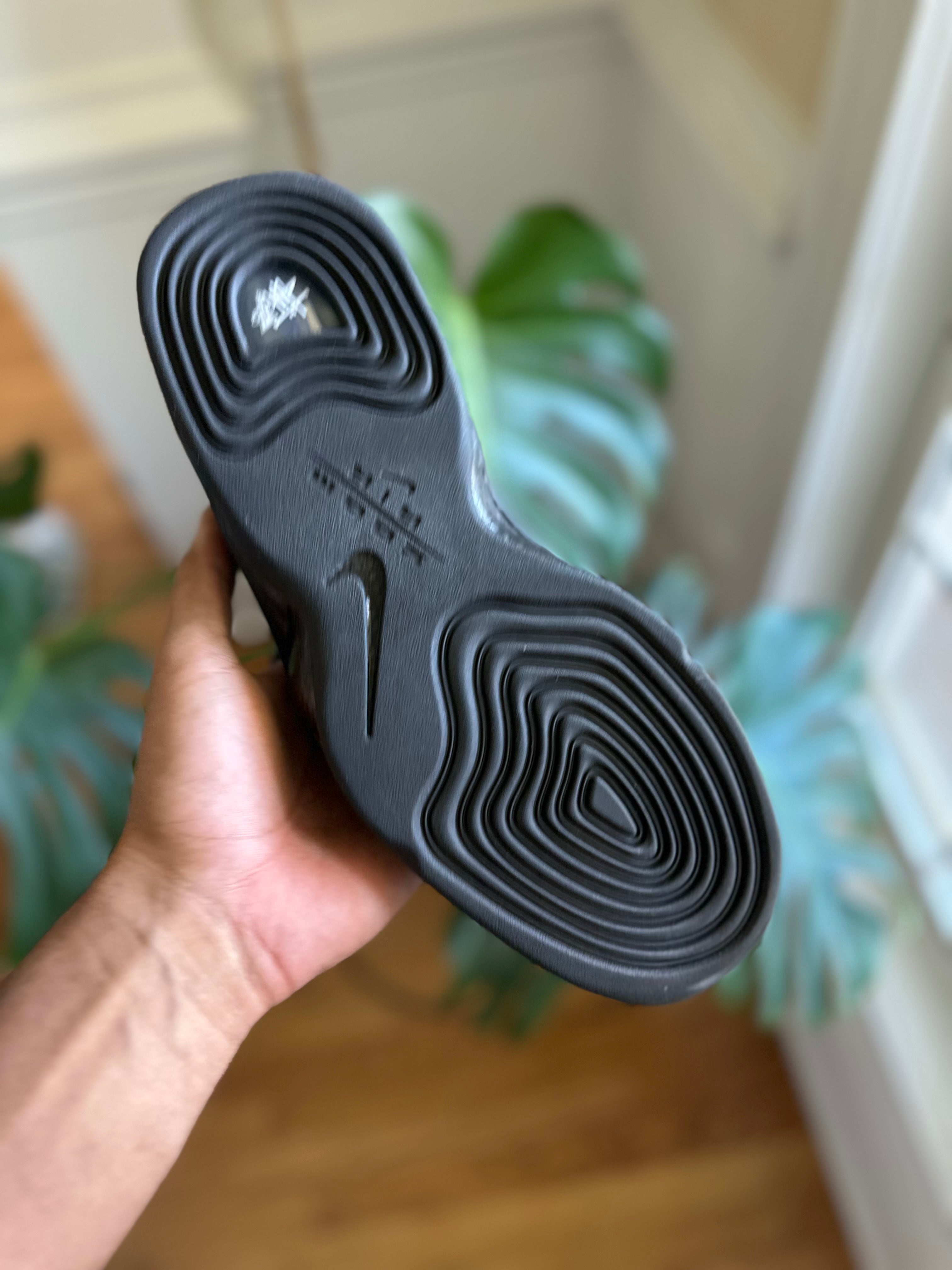 Size 9 - air penny 2 Stussy