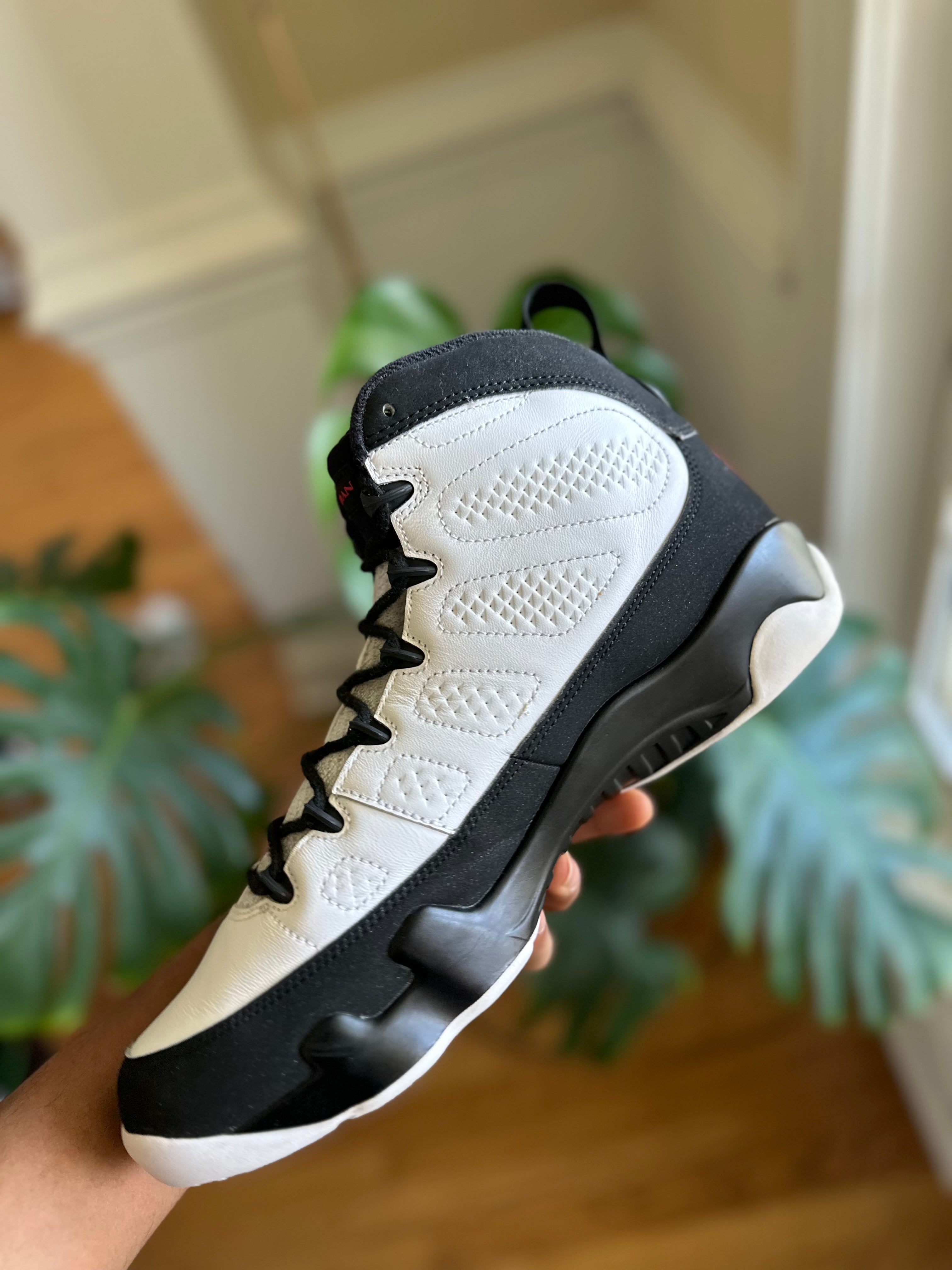 Size 11 - J9 space jam
