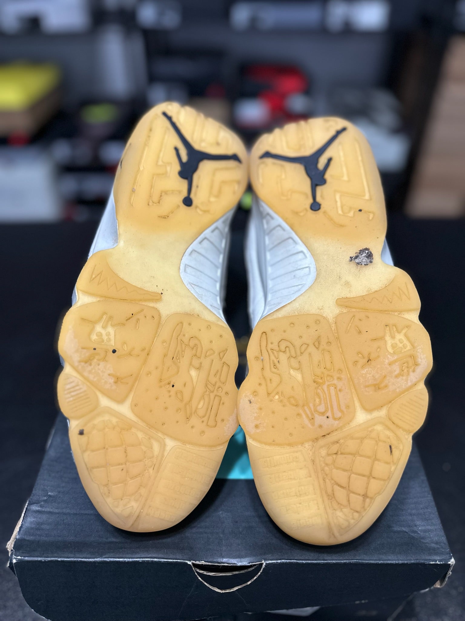 Size 8.5 - J9 City of Flight