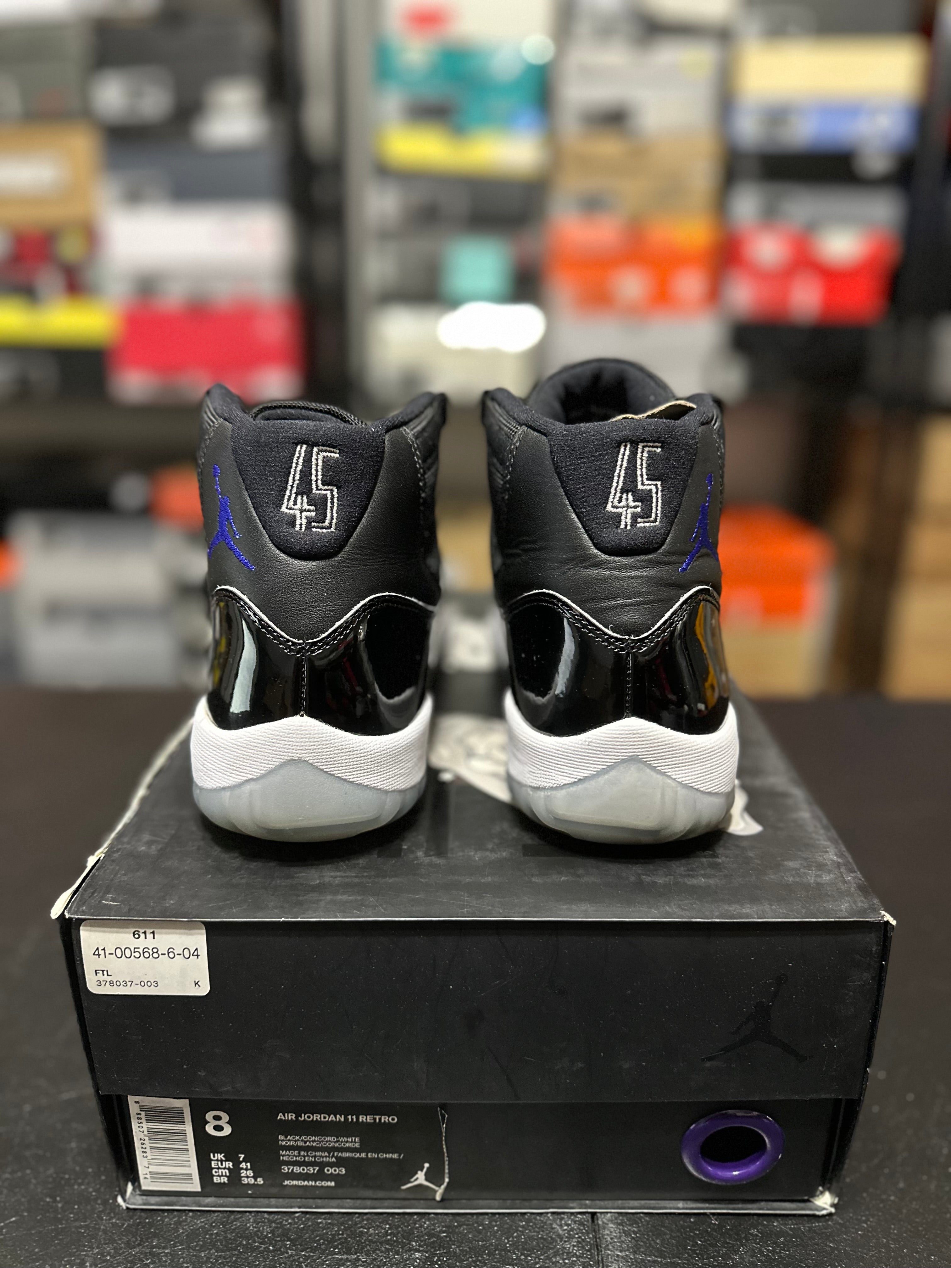 Size 8 - J11 space jam