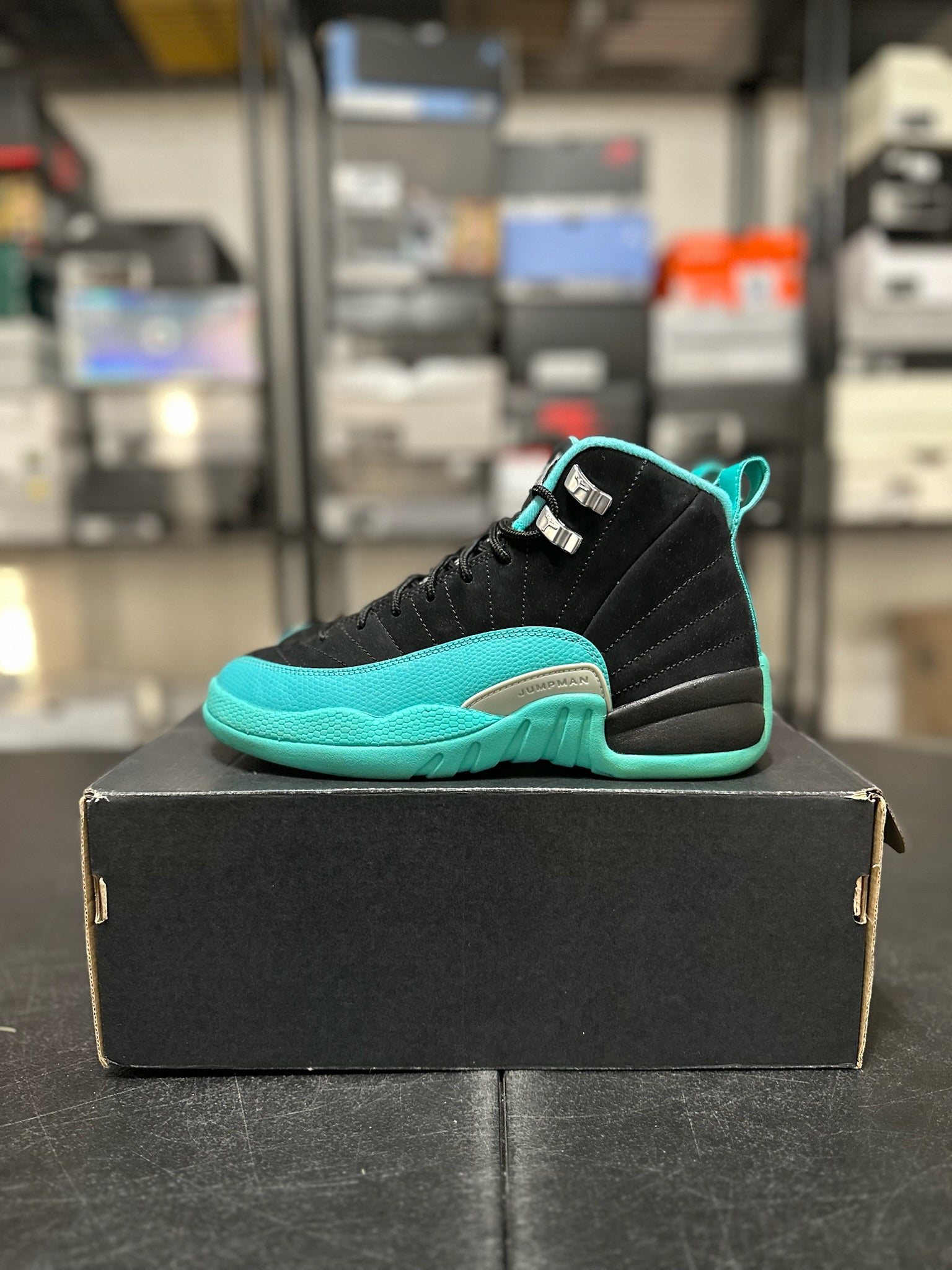 Size 5Y - J12 Hyper Jade