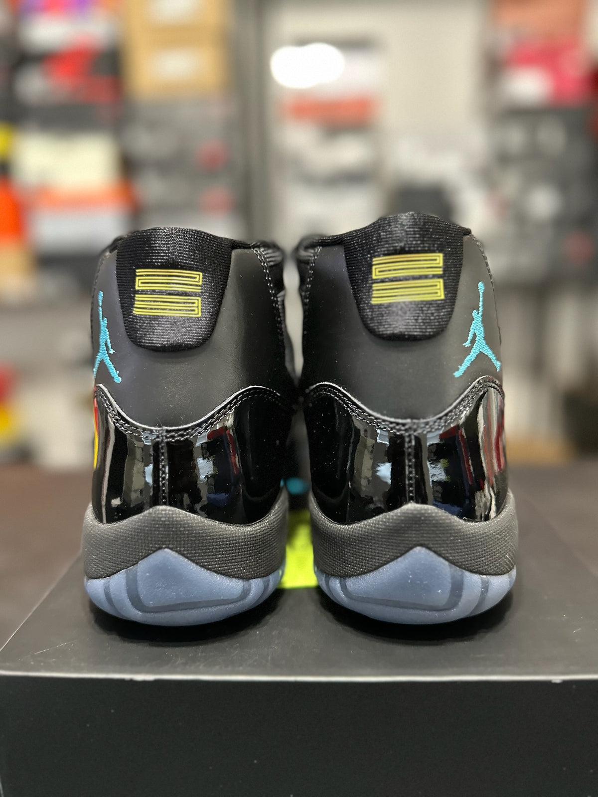 Size 9 - J11 gamma blue