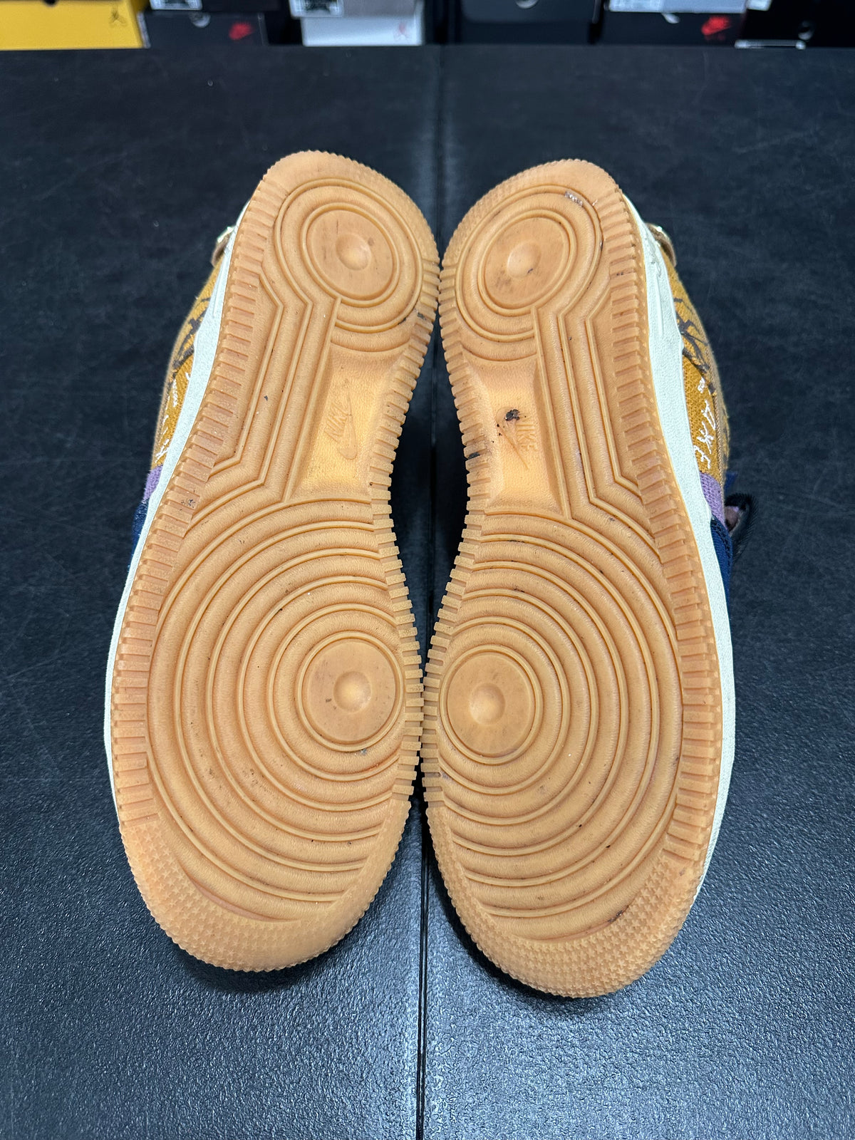 Size 8.5 - AF1 cactus jack