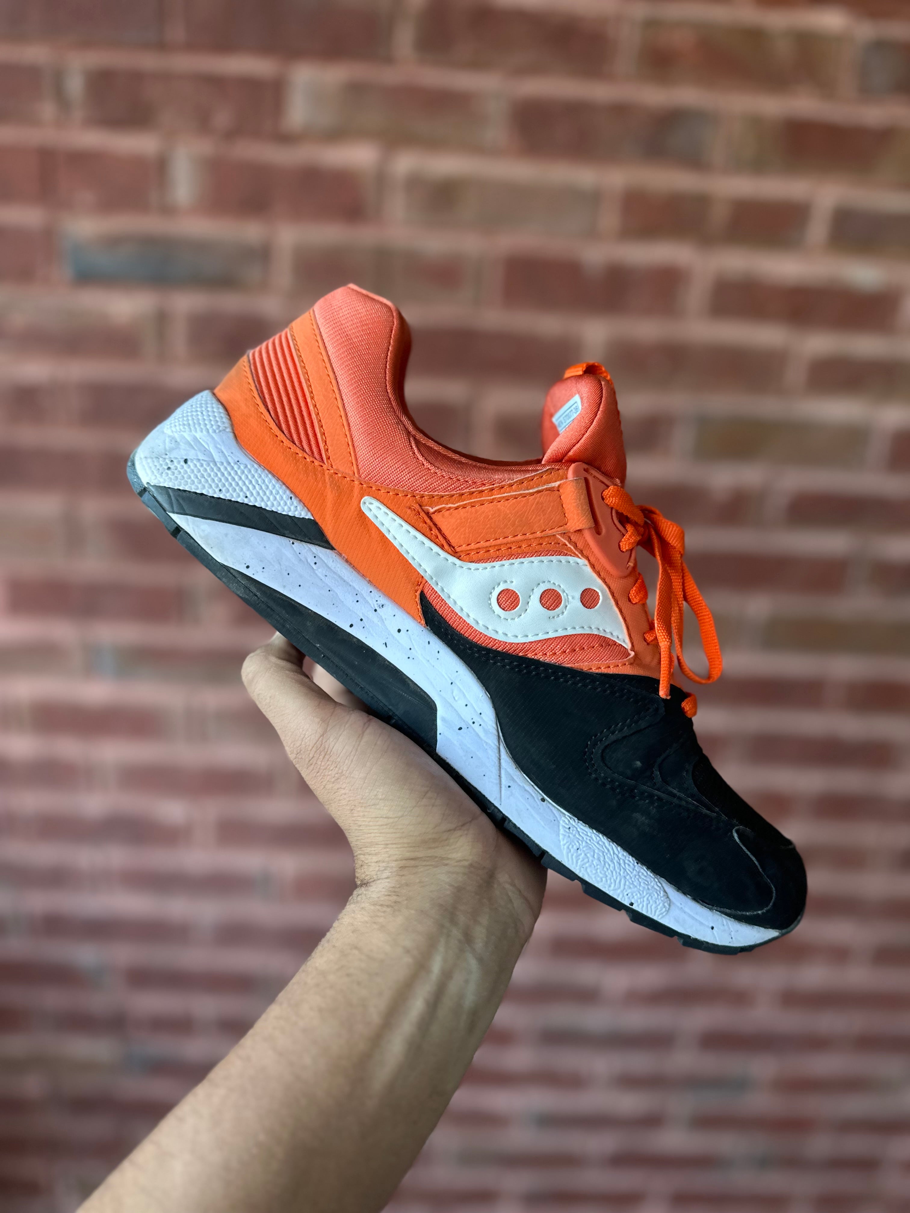 Size 11 - Saucony Grid 9000 hardwood pack