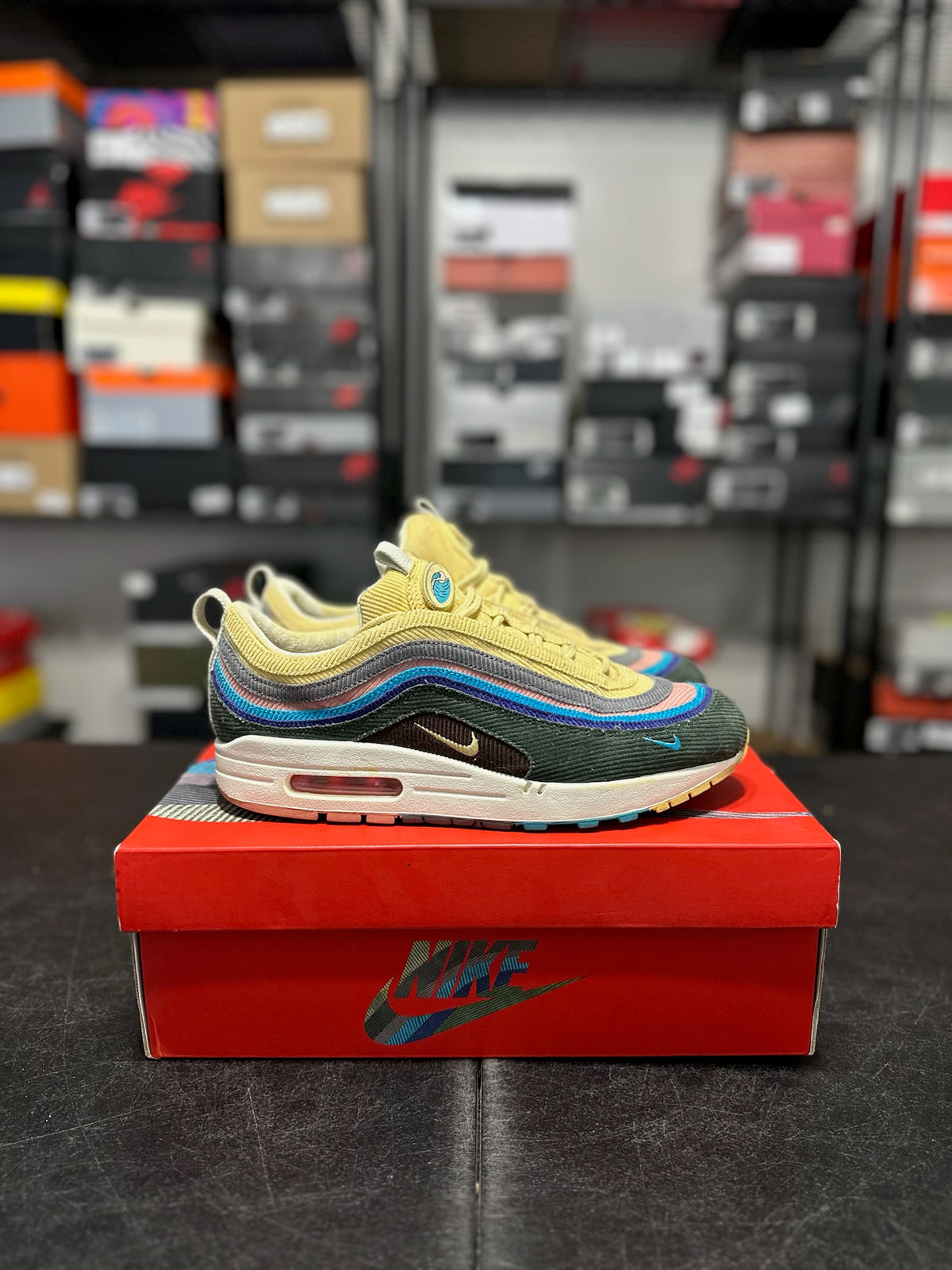 Size 9 - AM 1/97 Sean Wotherspoon
